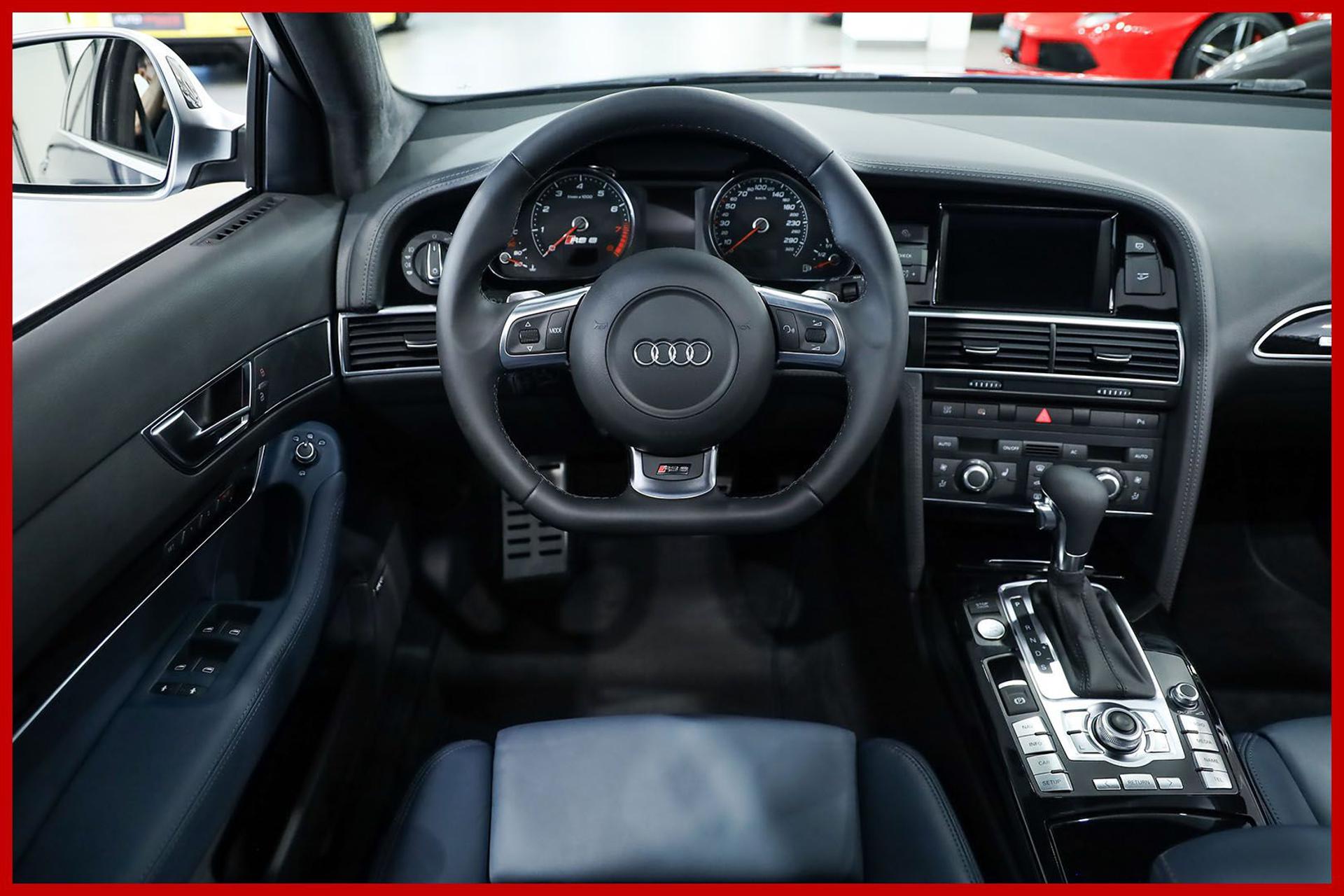 AUDI RS6
