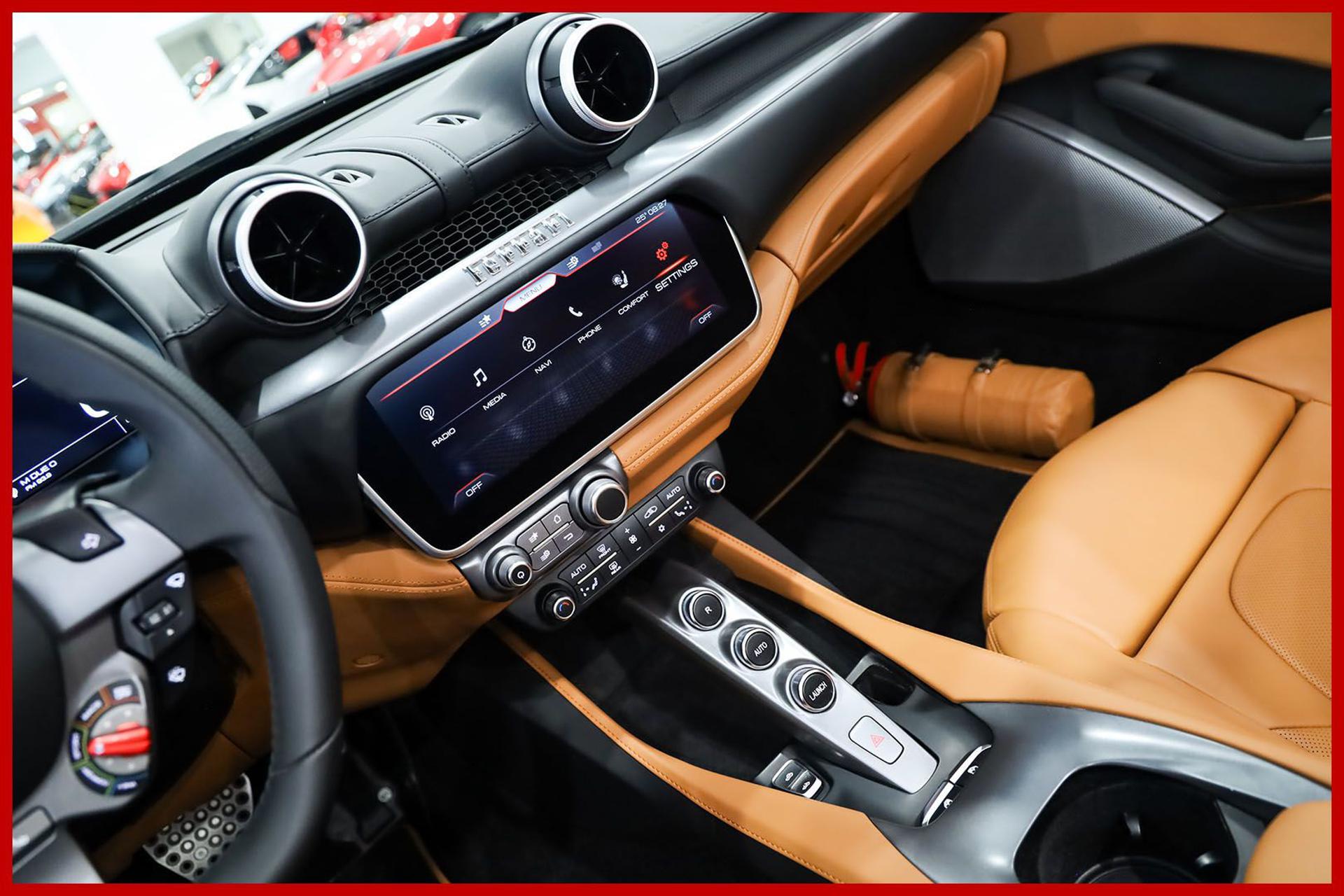 FERRARI Portofino