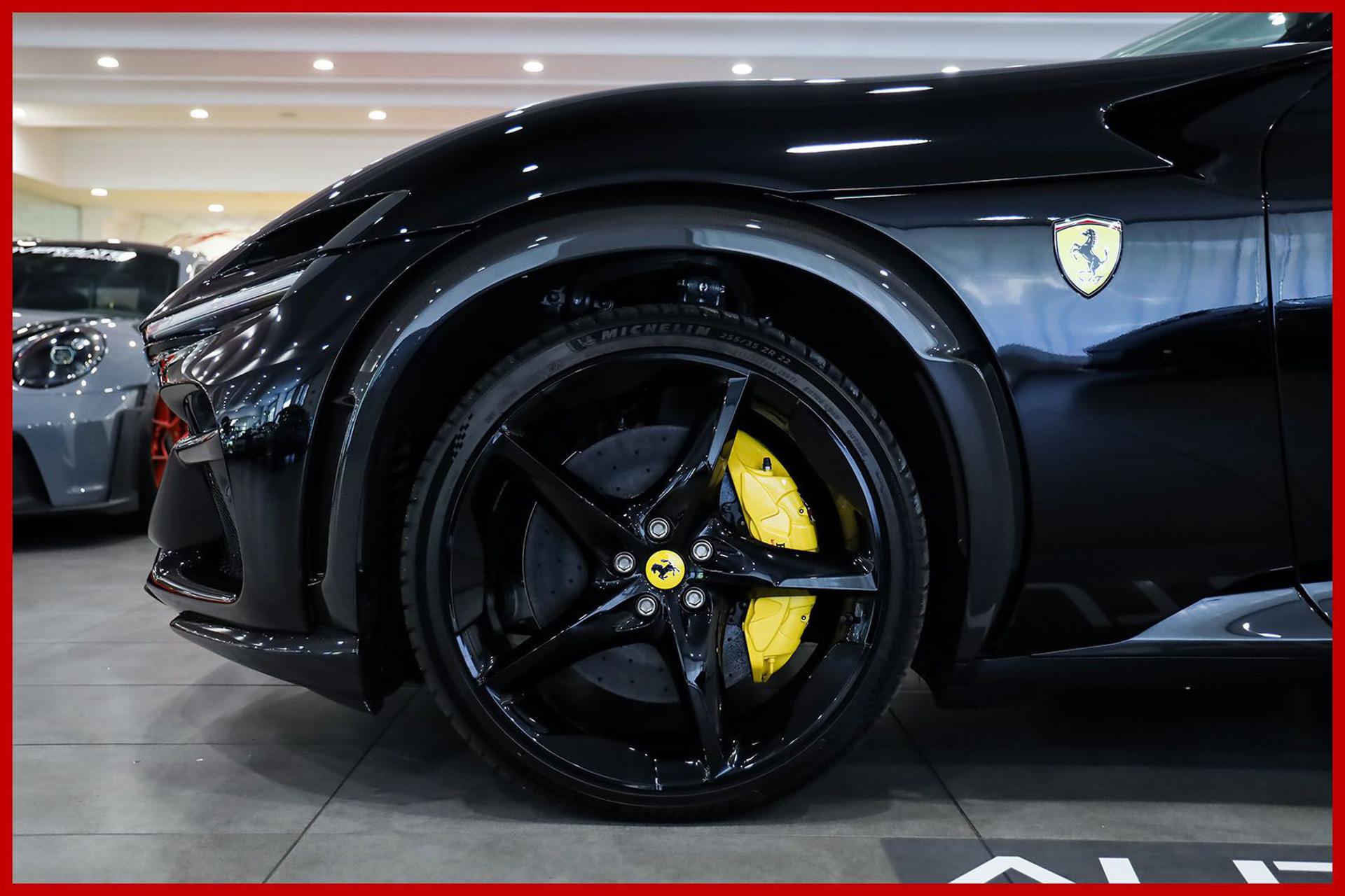 FERRARI Purosangue