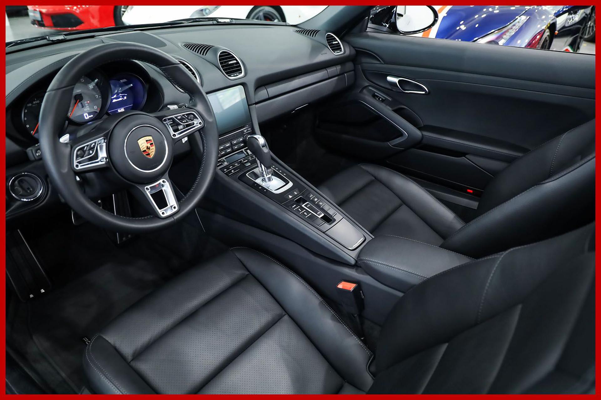 PORSCHE Boxster