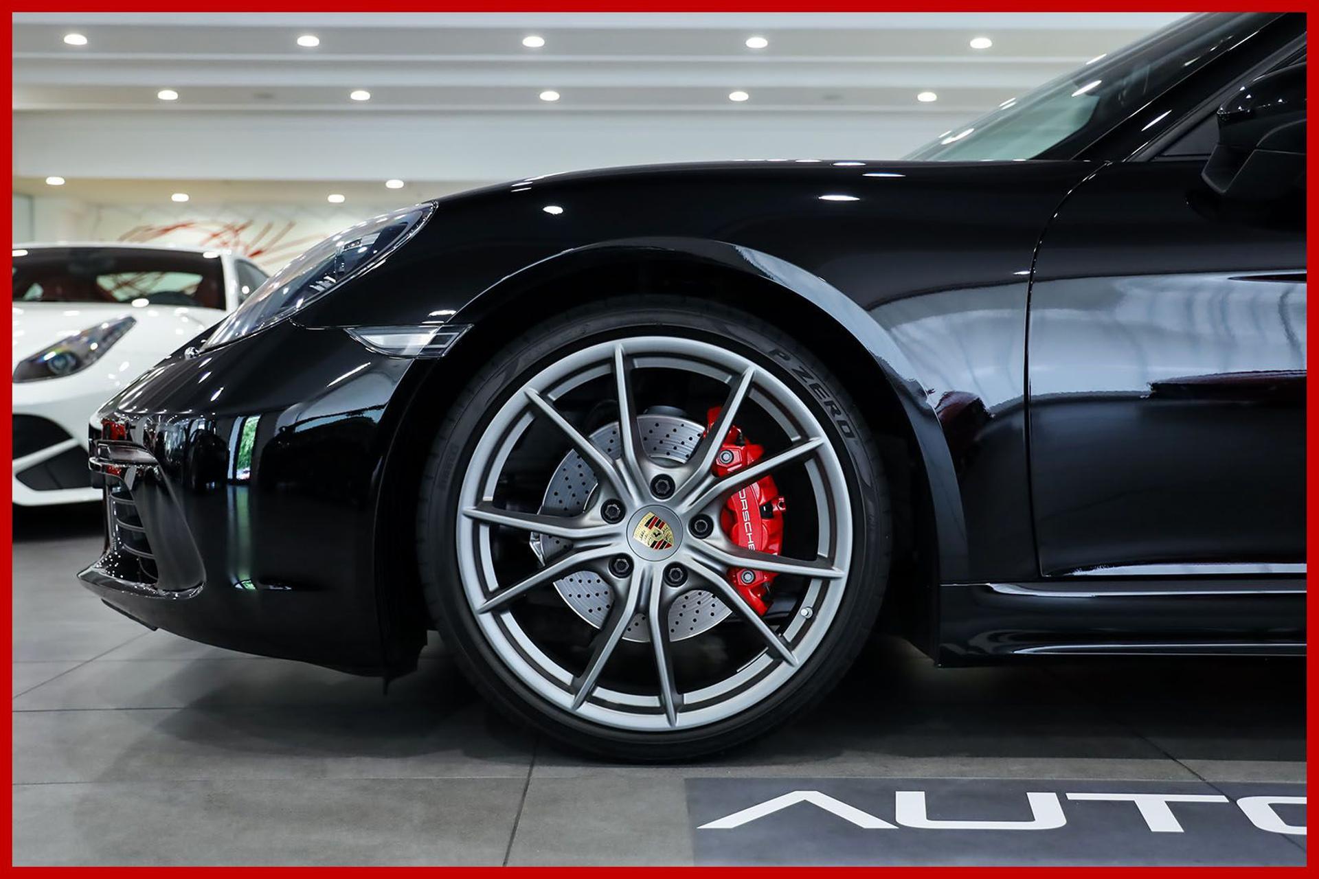 PORSCHE Boxster