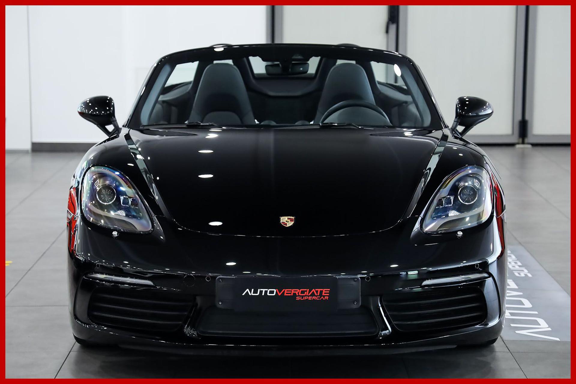 PORSCHE Boxster