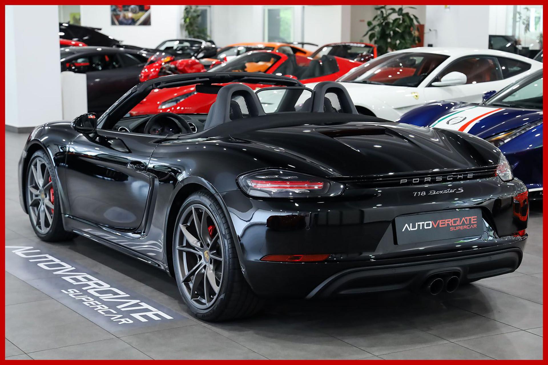 PORSCHE Boxster