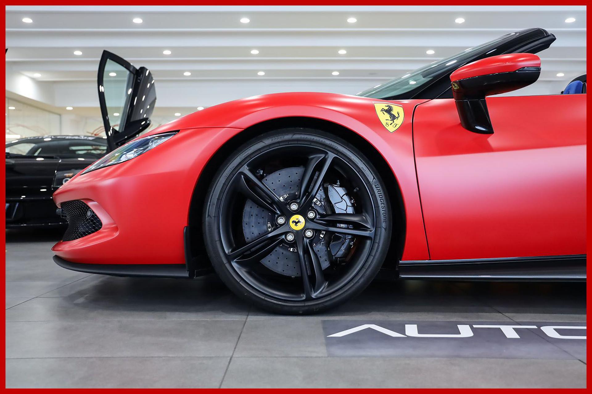 FERRARI 296 GTS