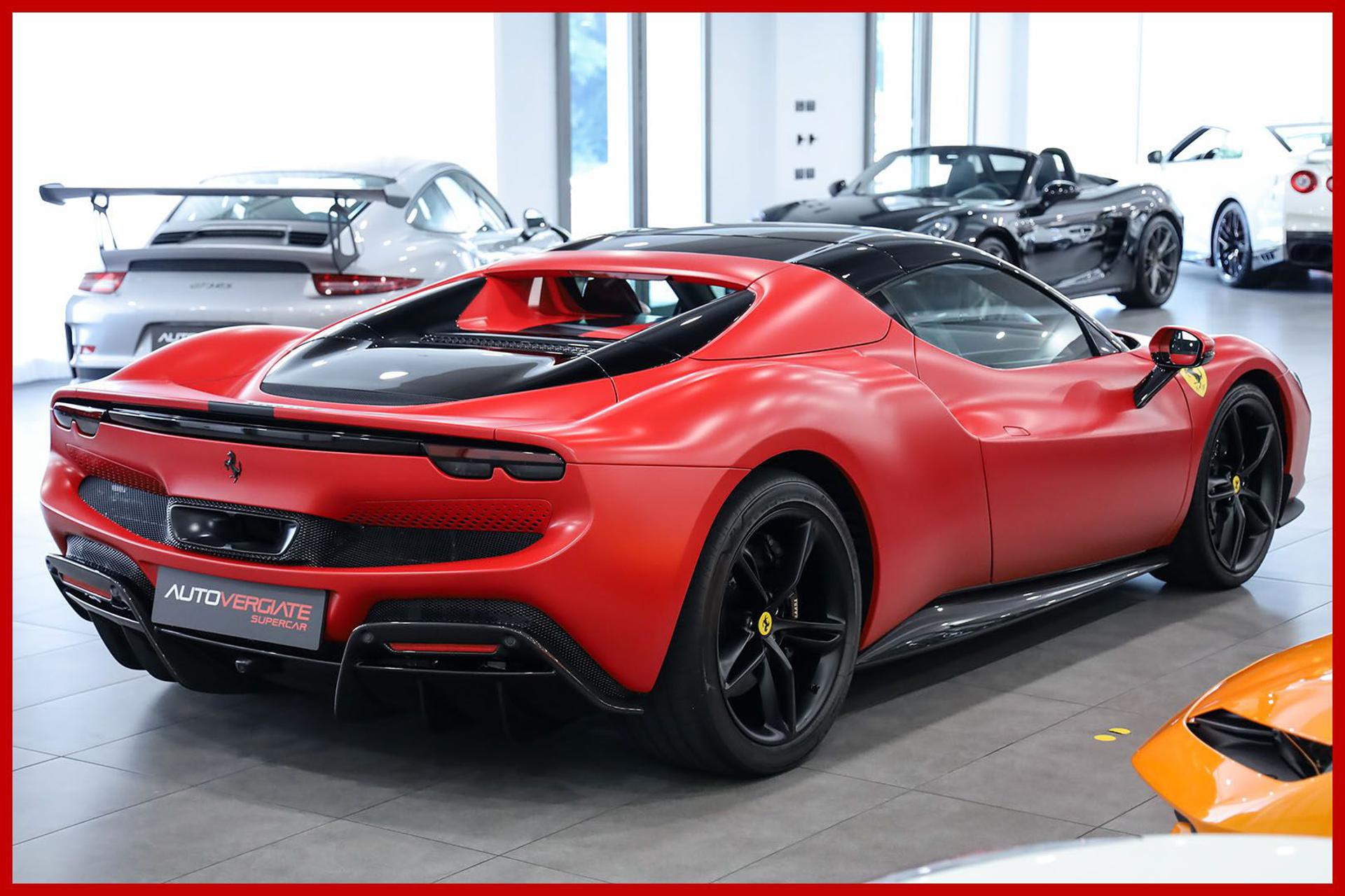 FERRARI 296 GTS