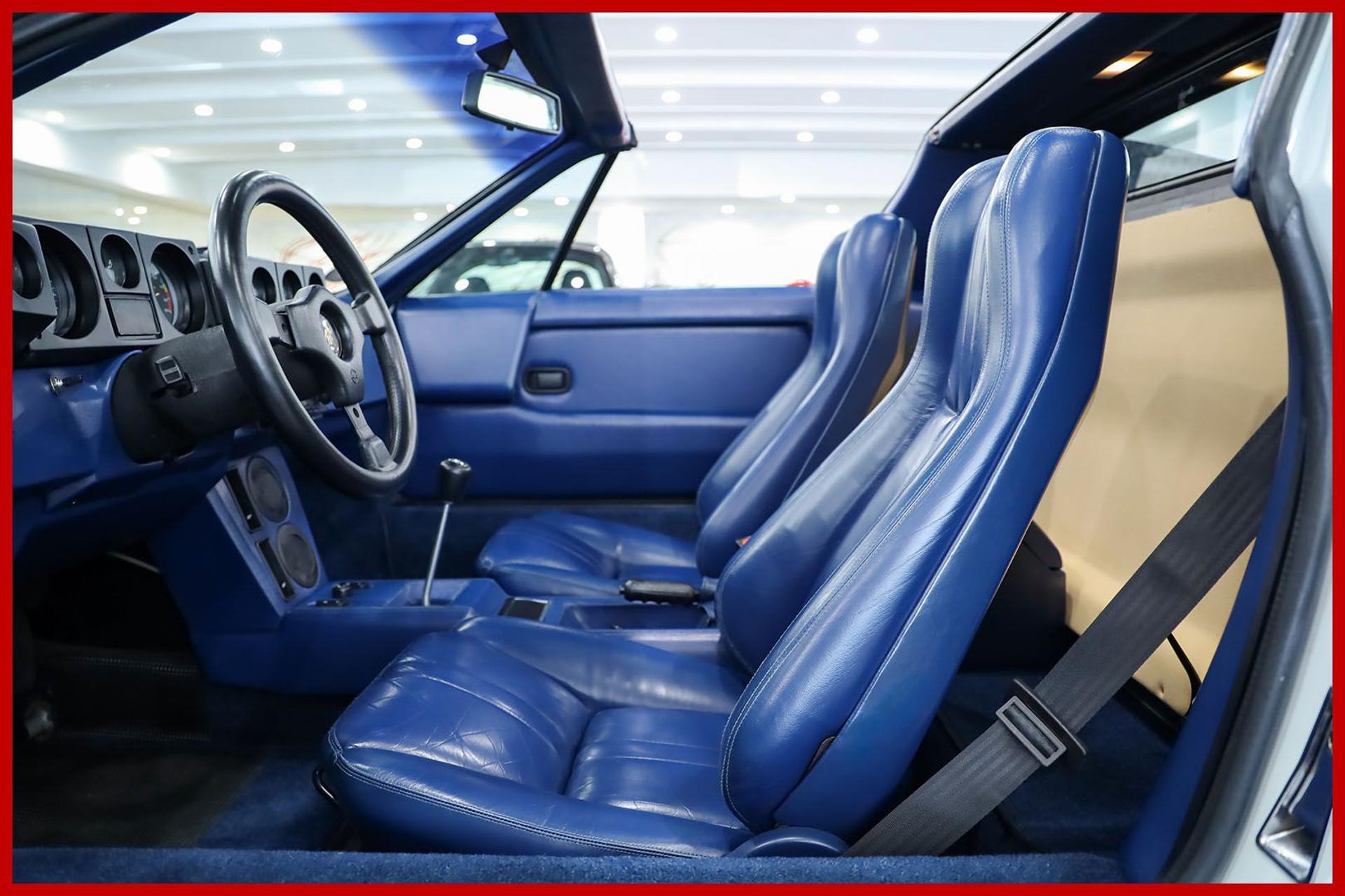 LAMBORGHINI Jalpa