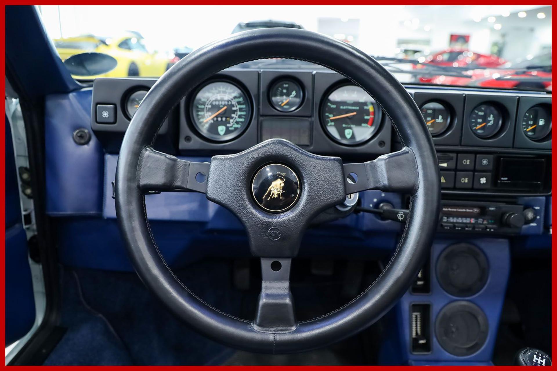 LAMBORGHINI Jalpa