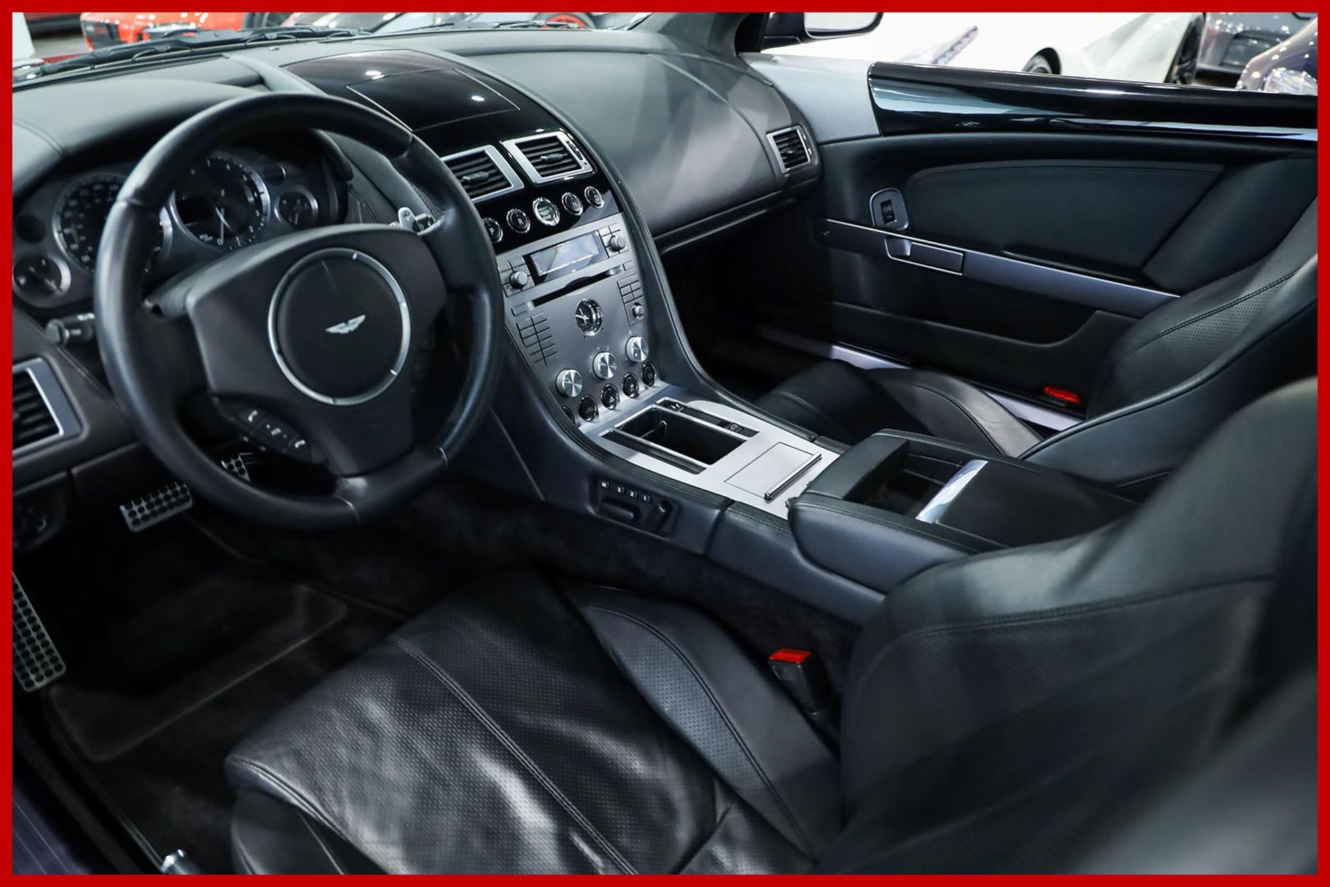 ASTON MARTIN DB9