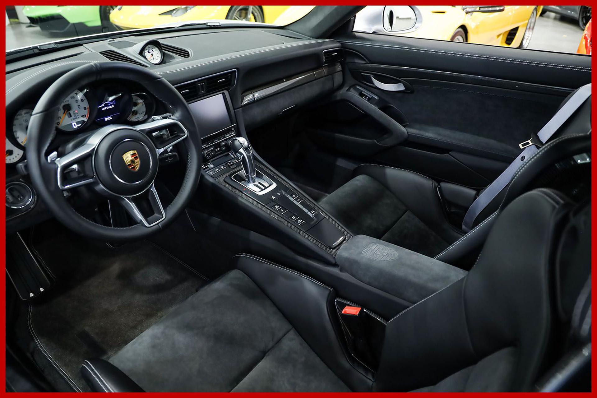PORSCHE 991