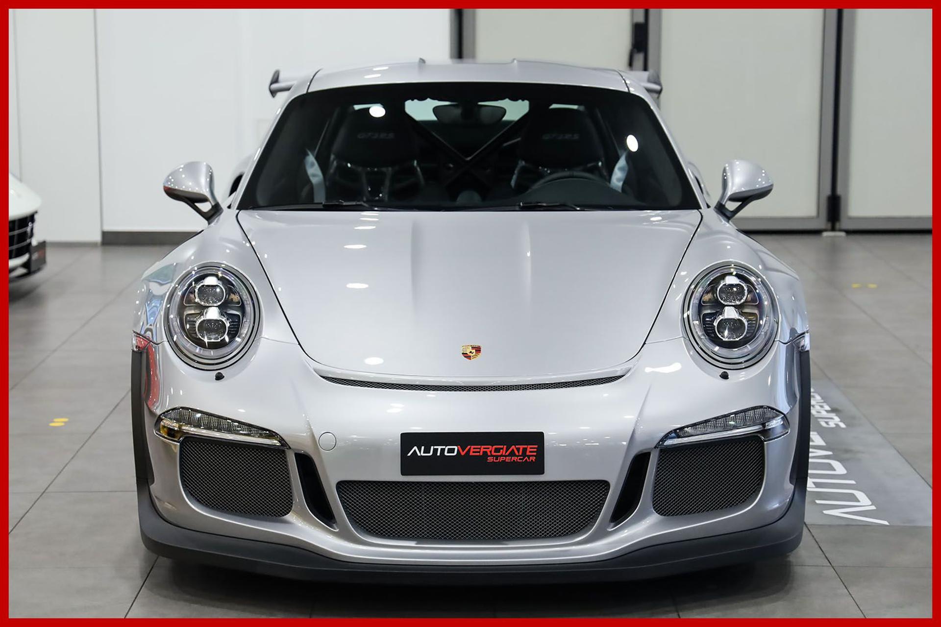 PORSCHE 991