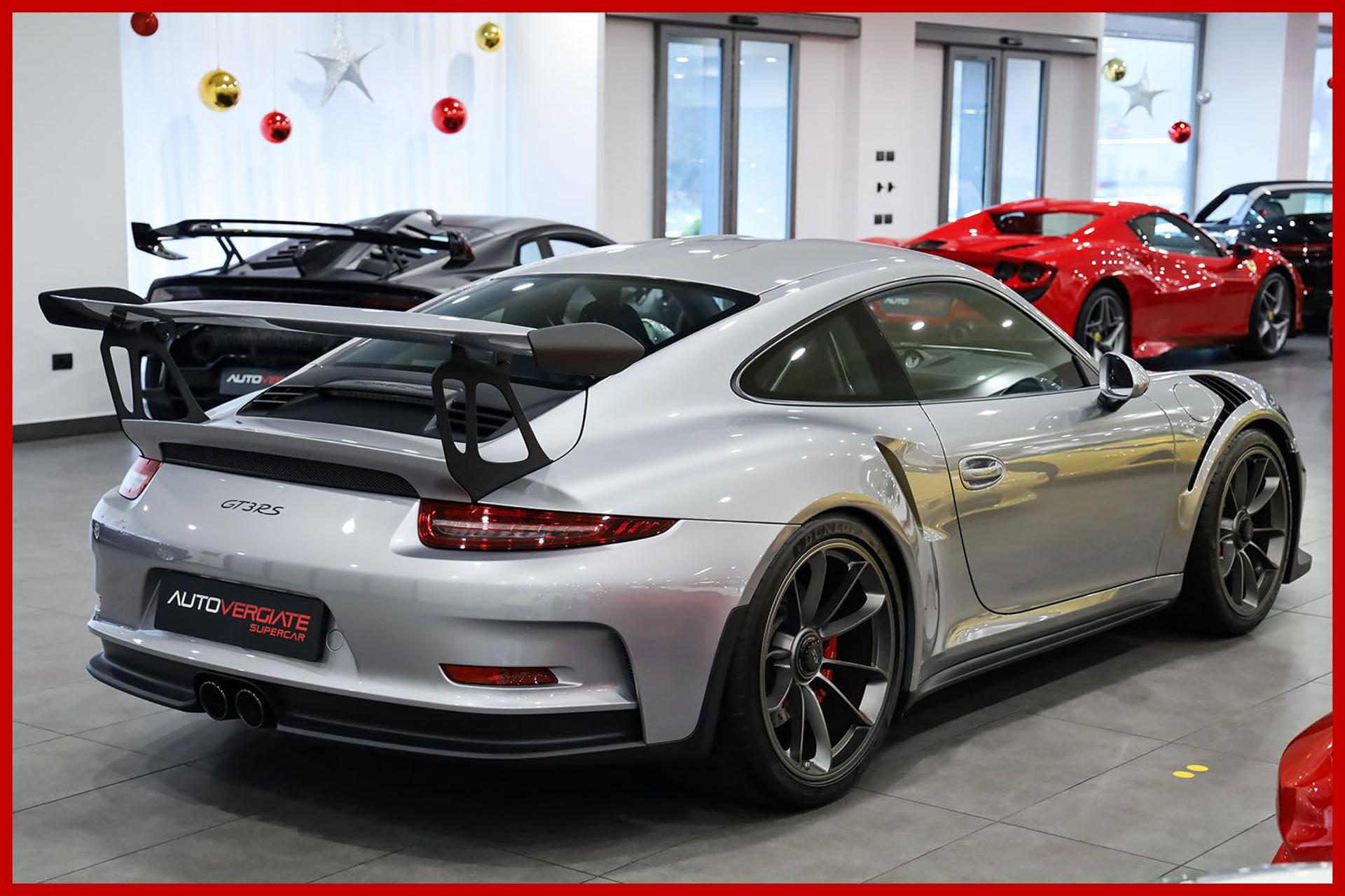 PORSCHE 991