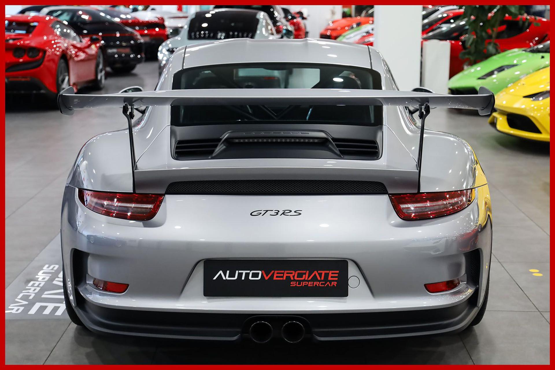 PORSCHE 991