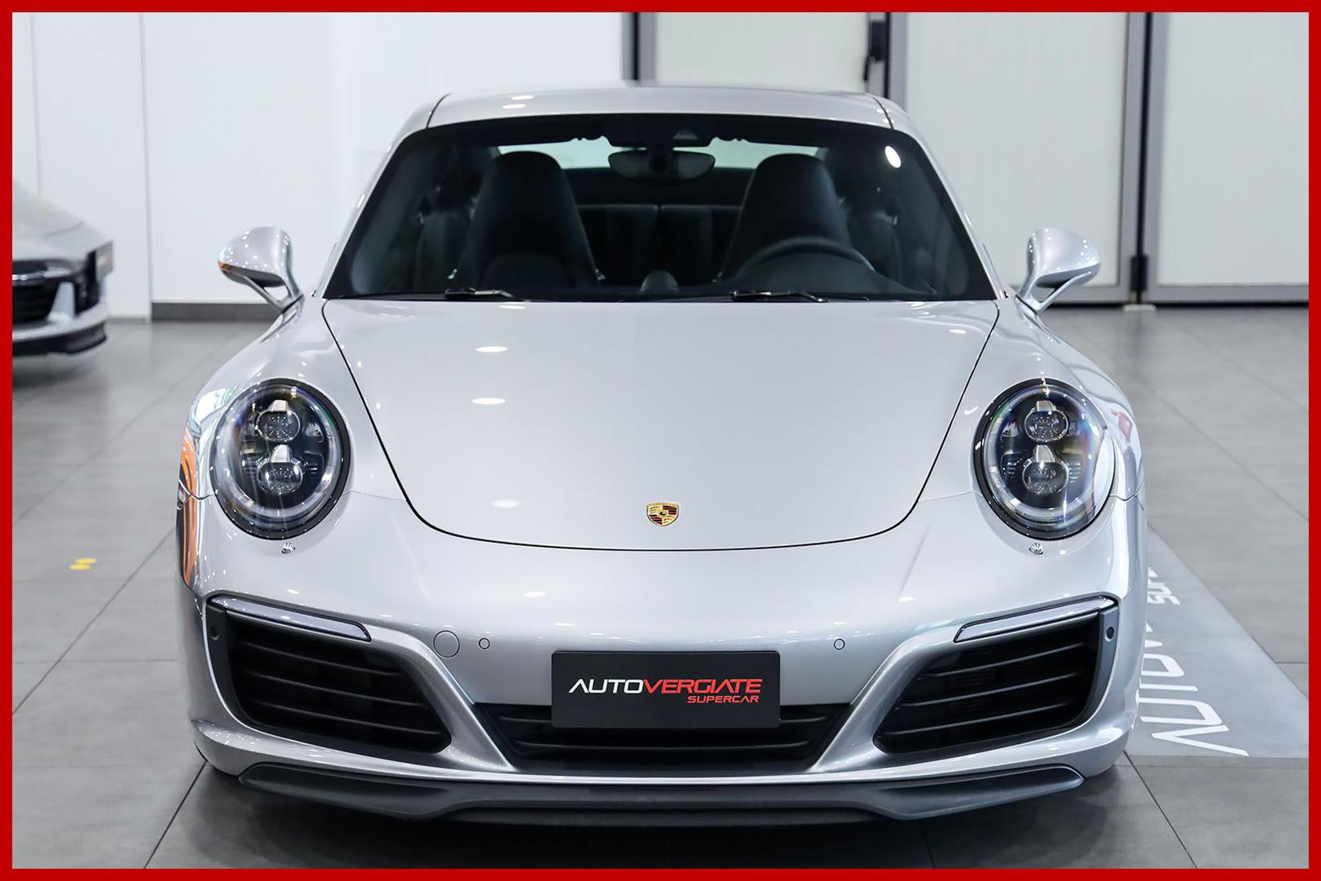 PORSCHE 991