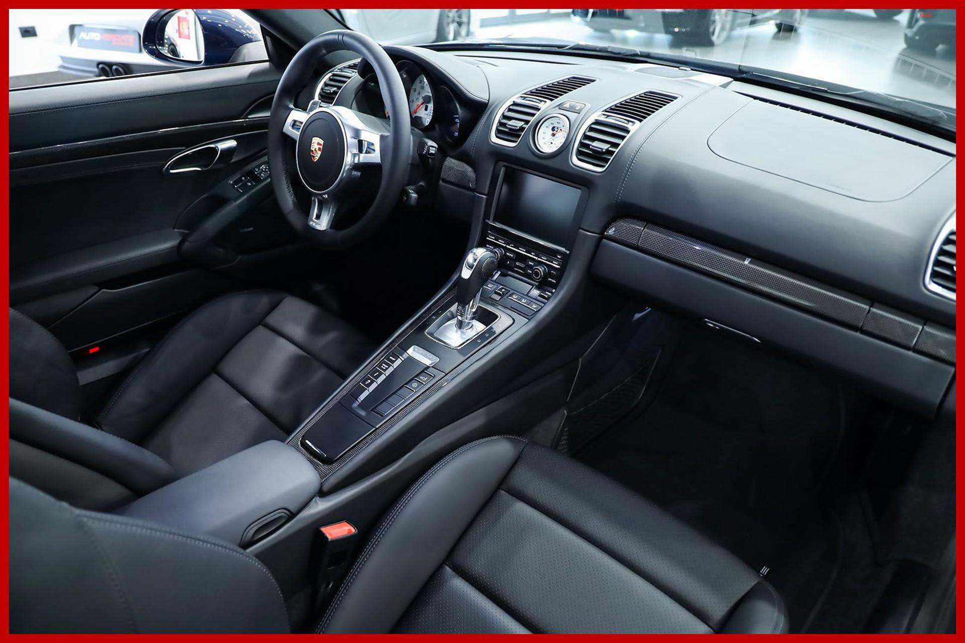 PORSCHE Cayman