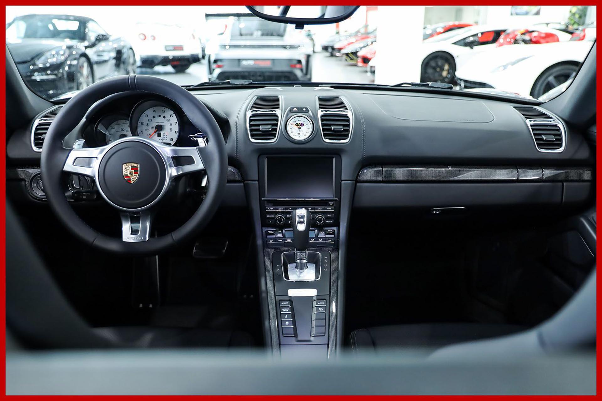 PORSCHE Cayman