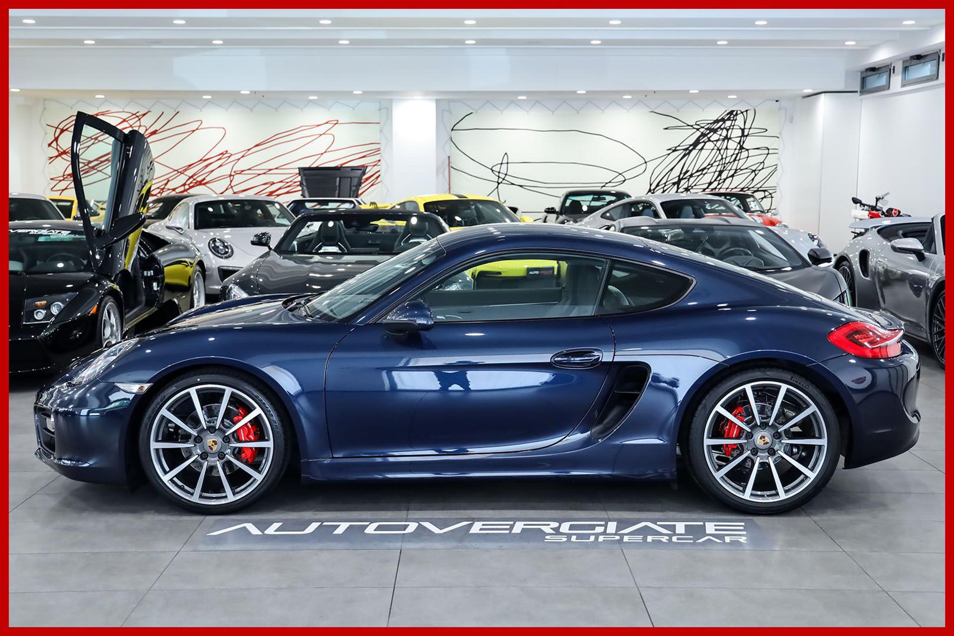 PORSCHE Cayman
