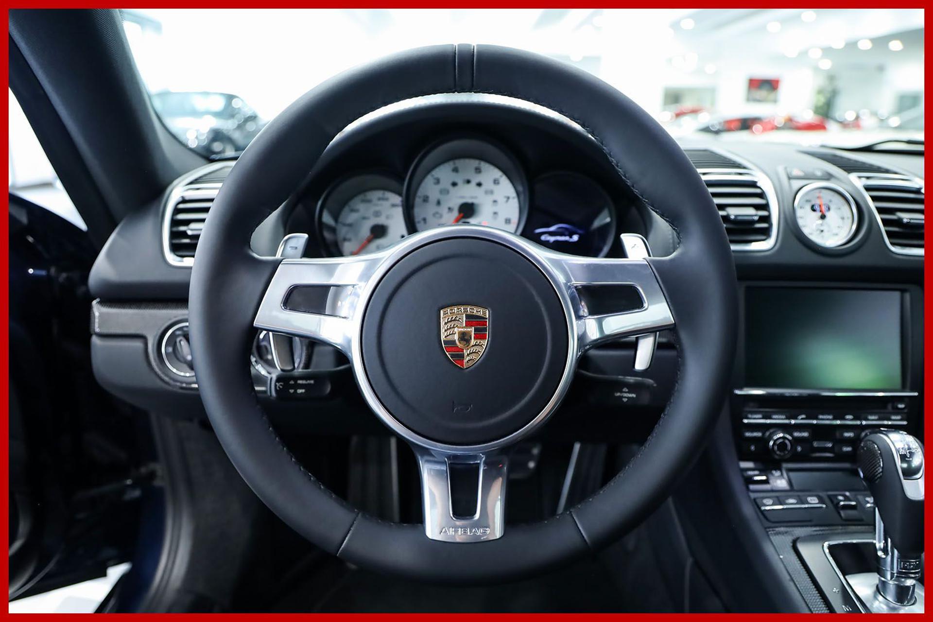 PORSCHE Cayman