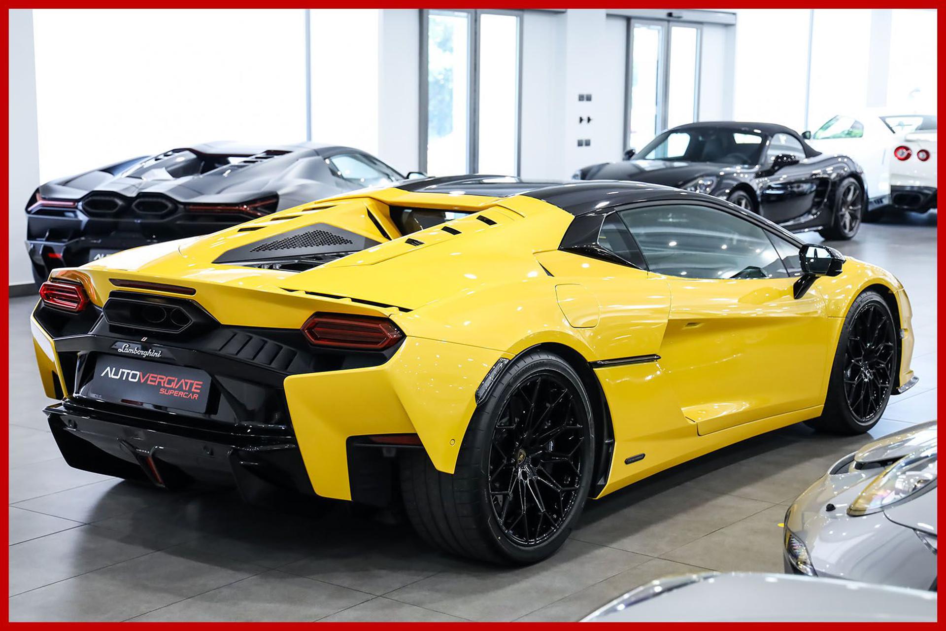 LAMBORGHINI Temerario