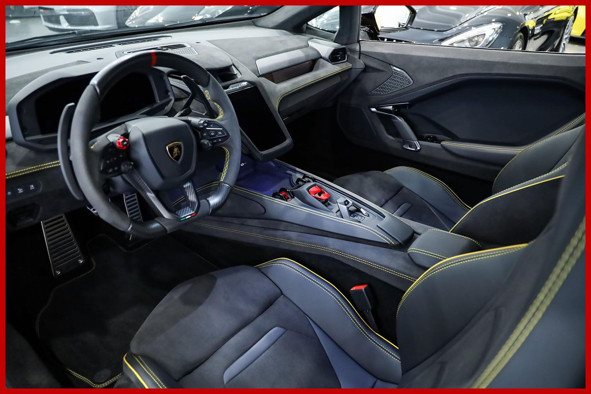 LAMBORGHINI Temerario
