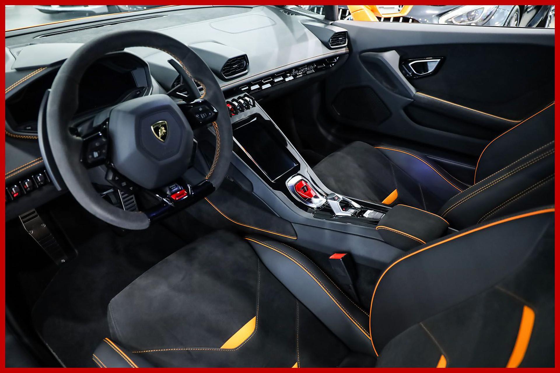 LAMBORGHINI Huracan