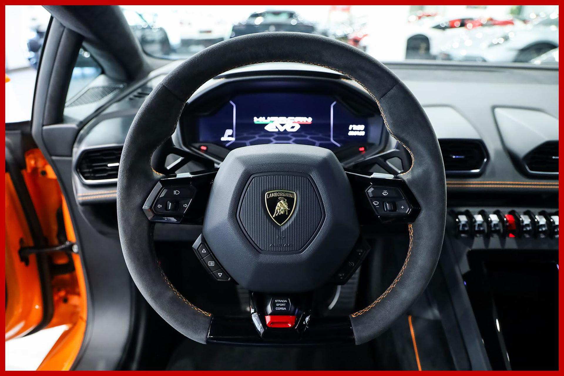 LAMBORGHINI Huracan