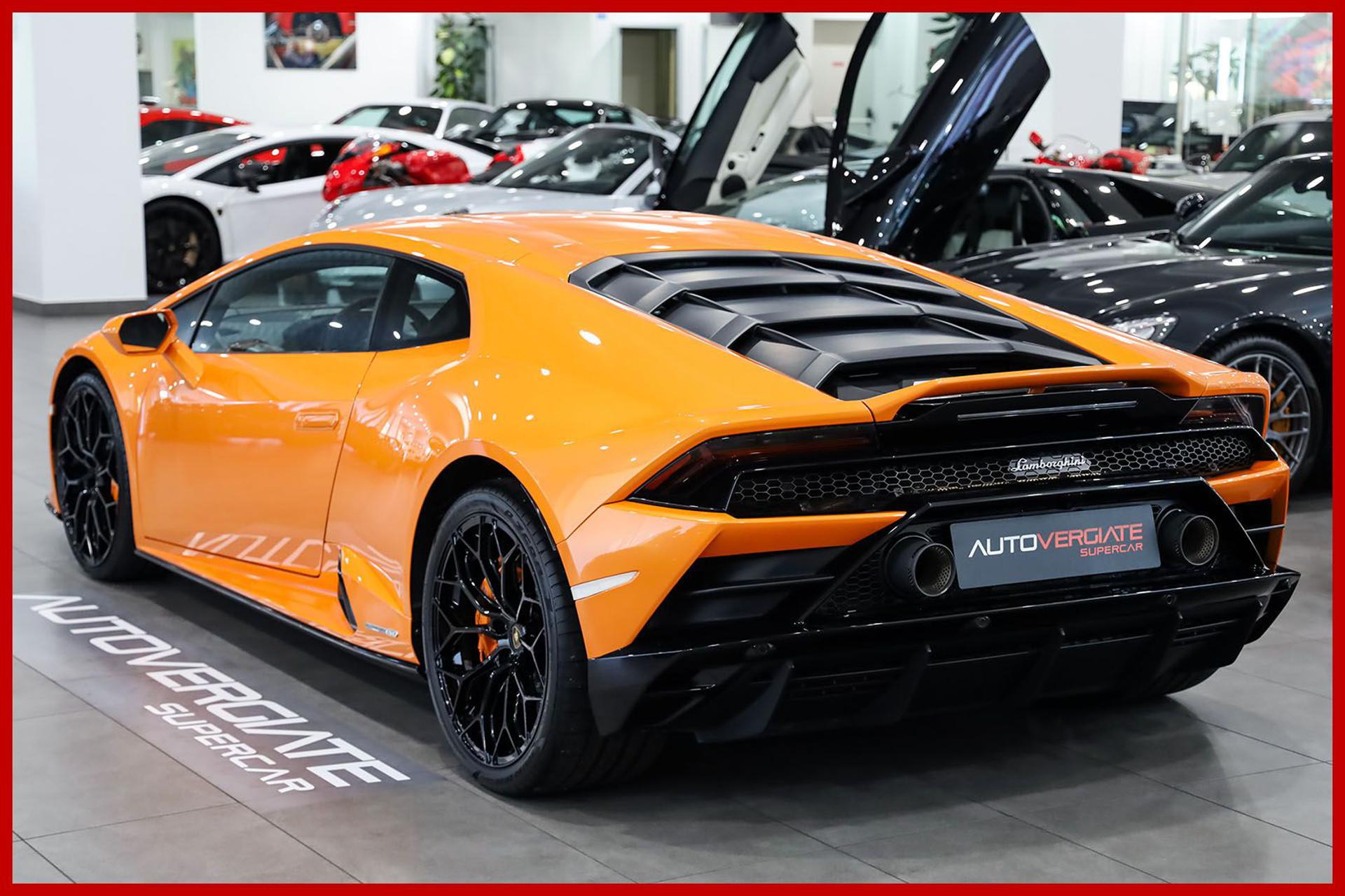 LAMBORGHINI Huracan