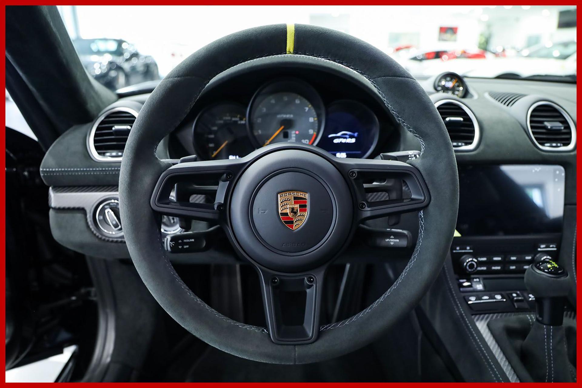 PORSCHE 718