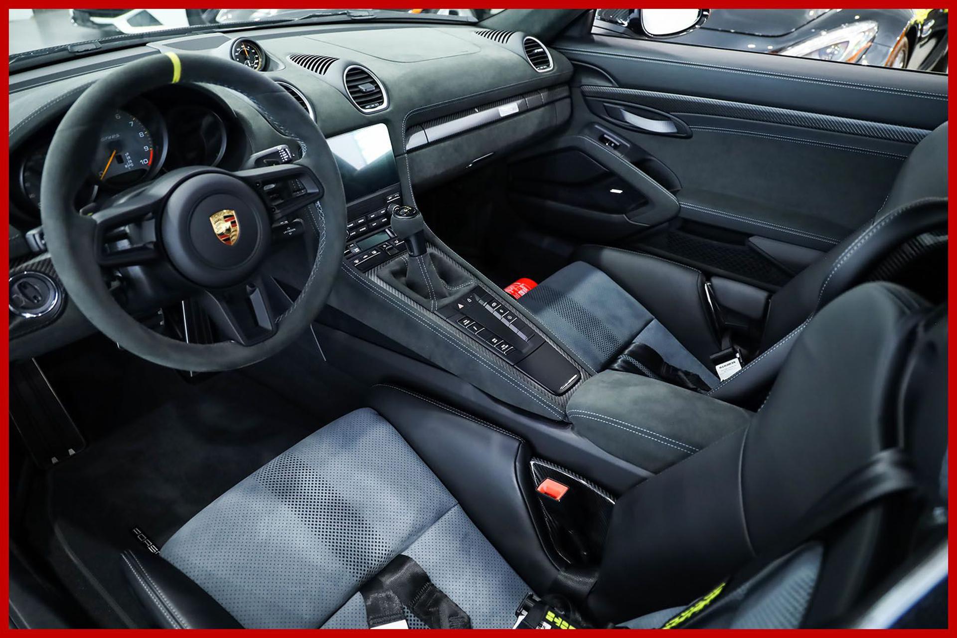 PORSCHE 718