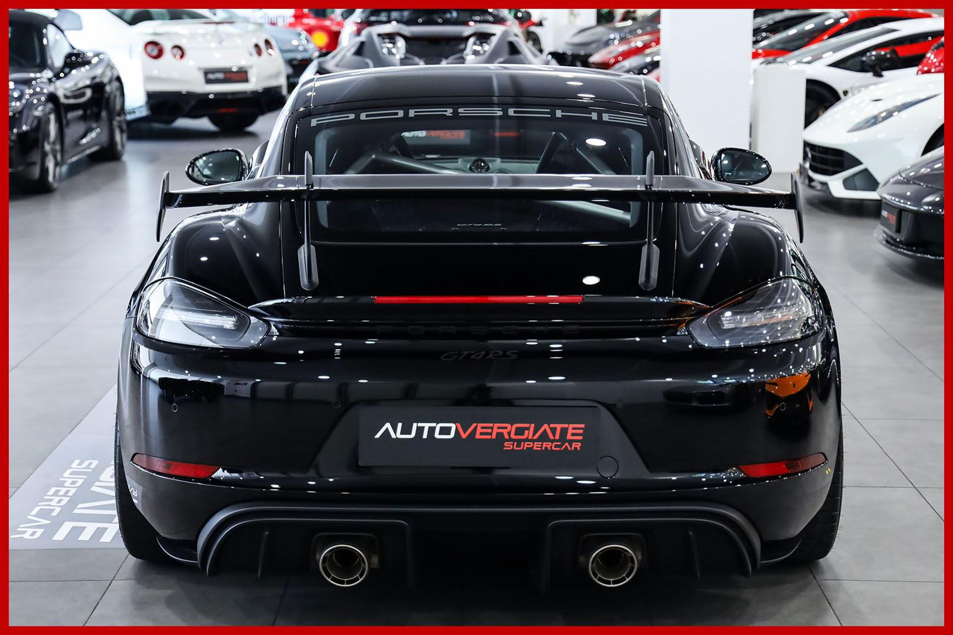 PORSCHE 718