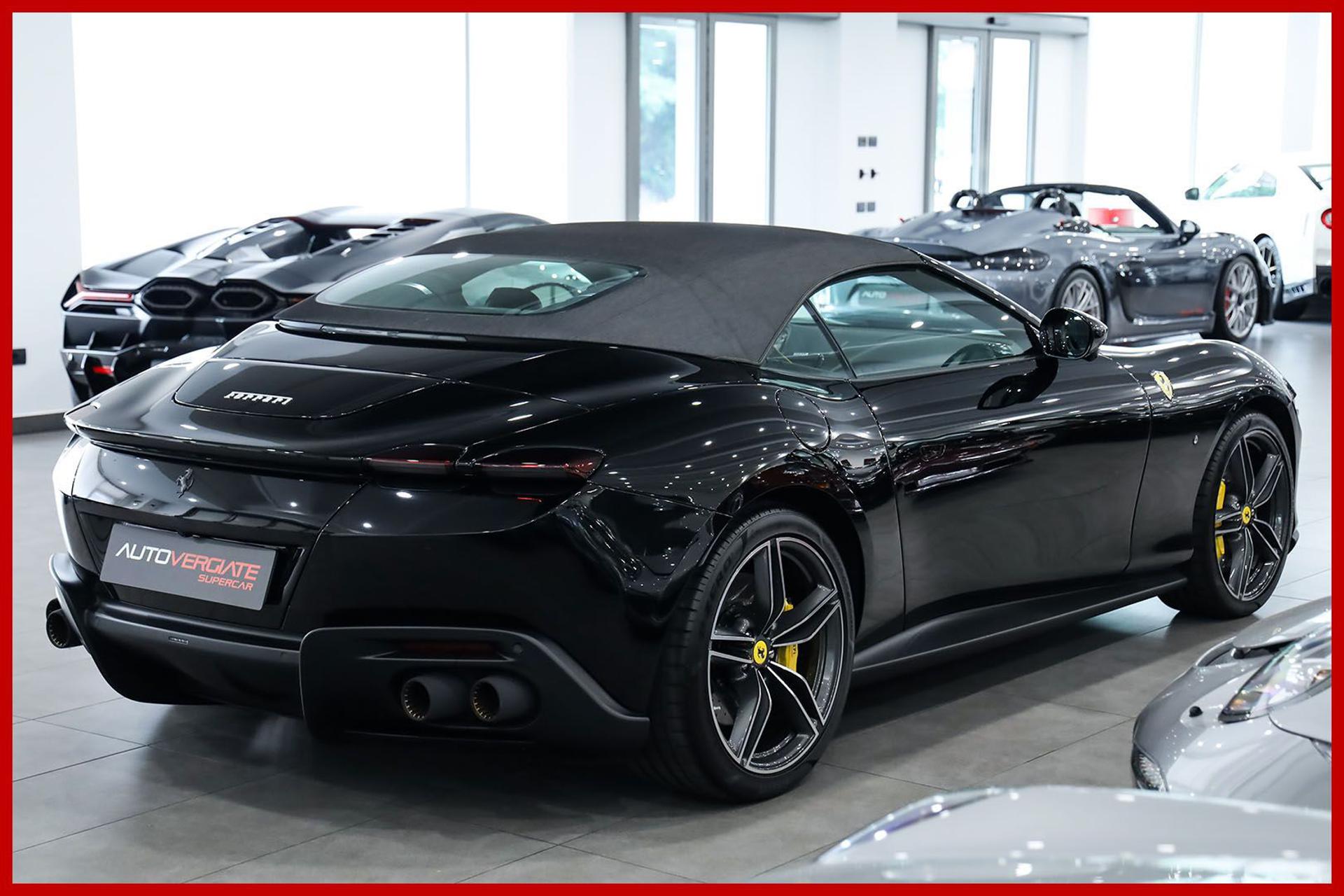FERRARI Roma