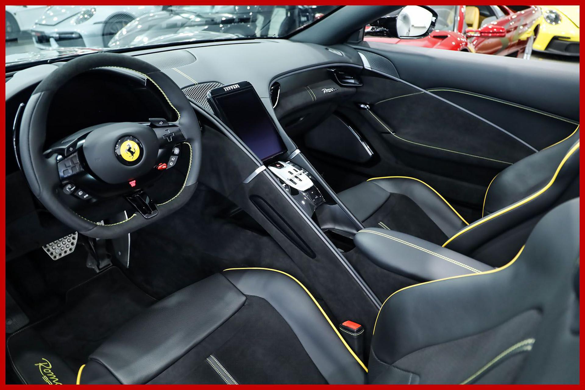 FERRARI Roma