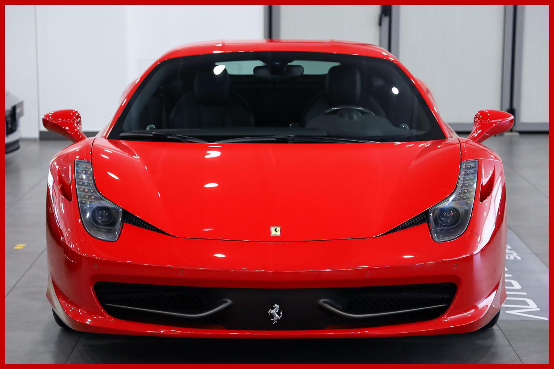 FERRARI 458