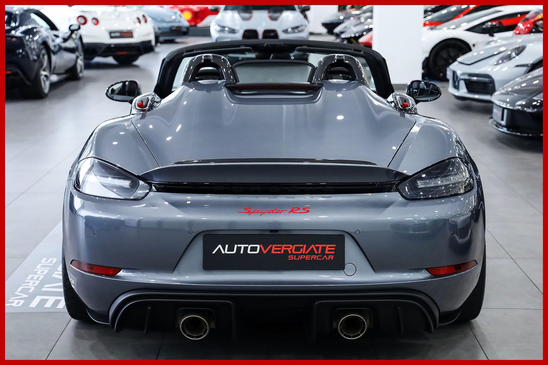 PORSCHE 718 Spyder