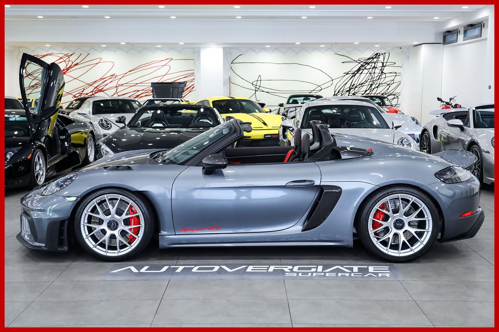 PORSCHE 718 Spyder