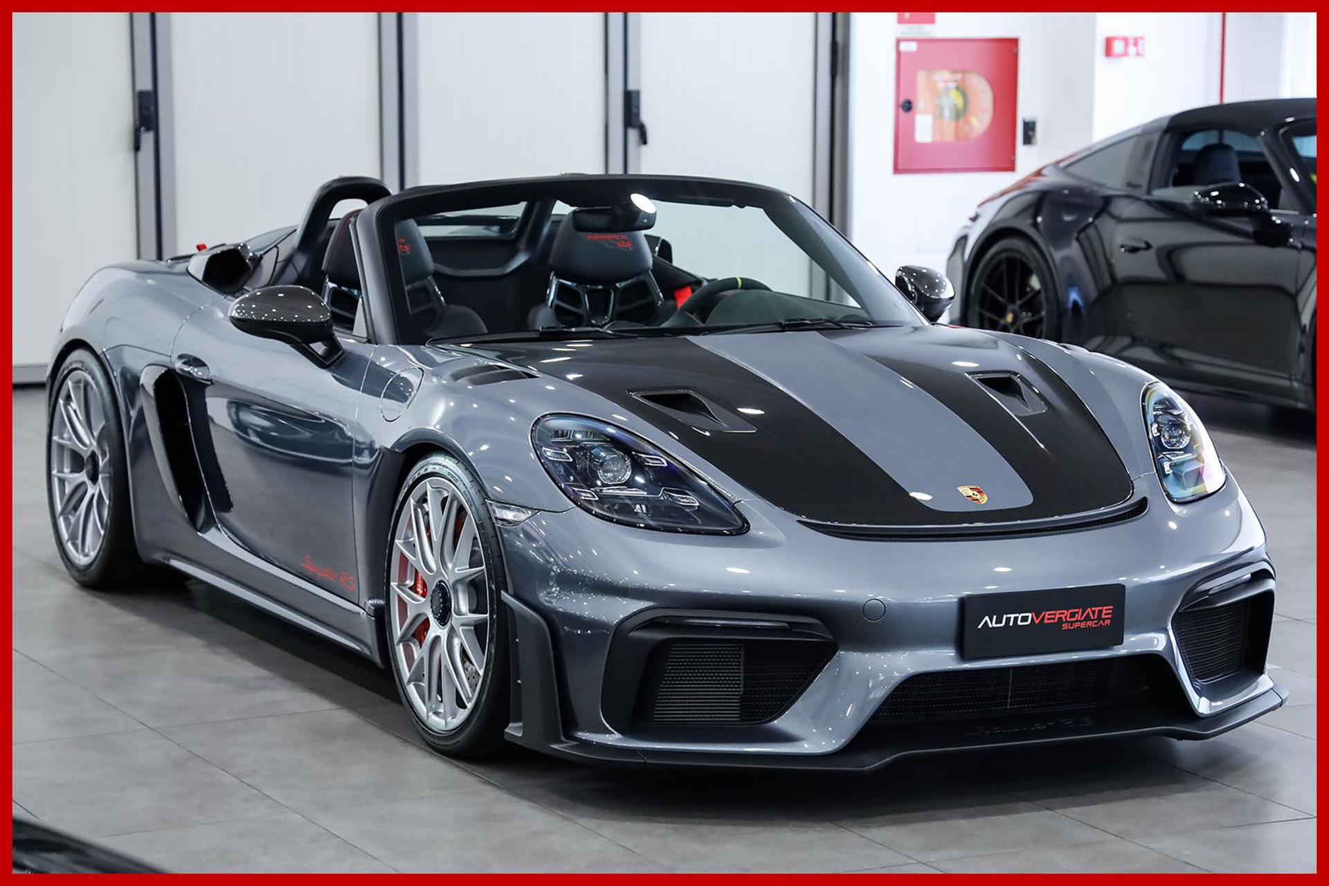 PORSCHE 718 Spyder