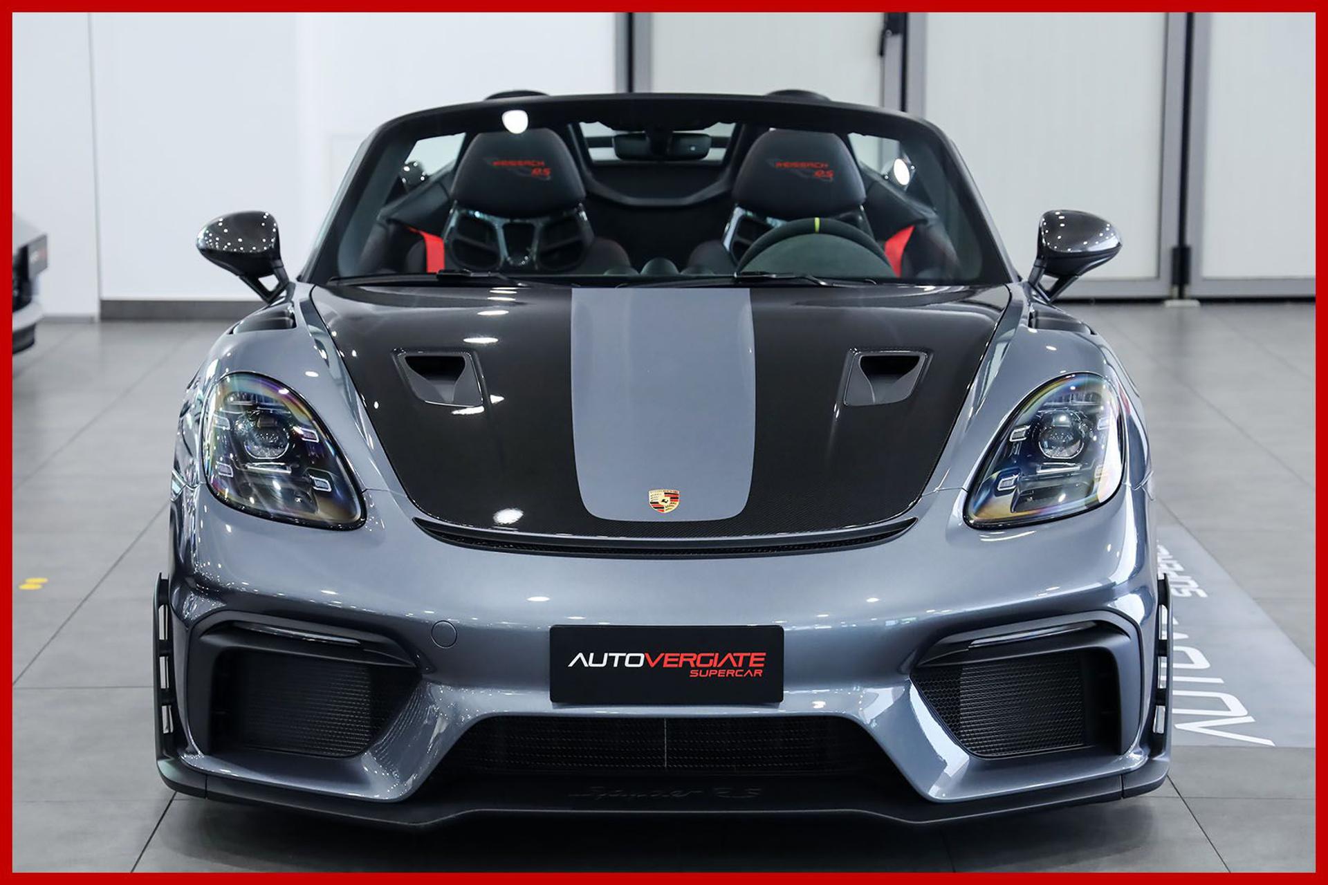 PORSCHE 718 Spyder