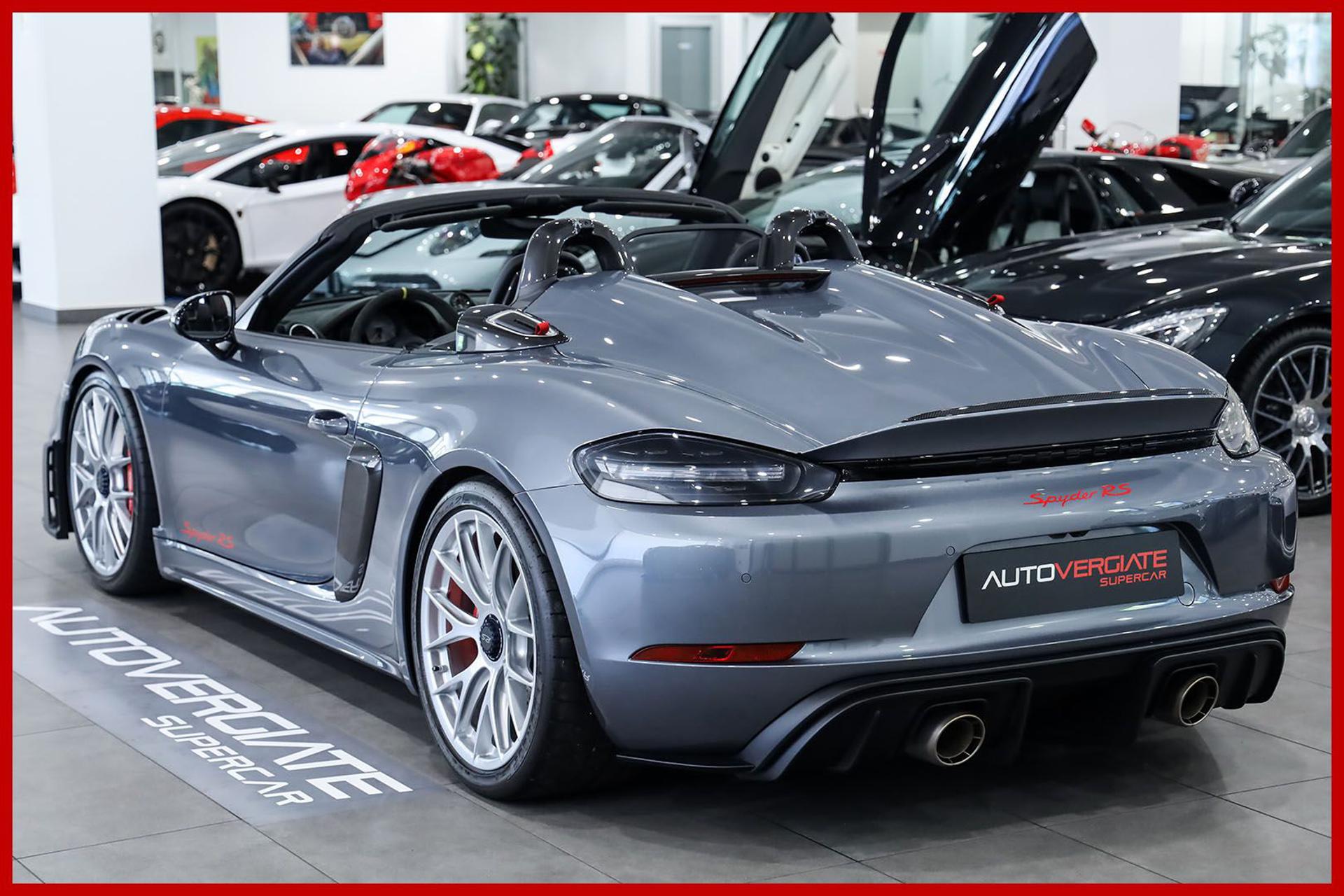 PORSCHE 718 Spyder