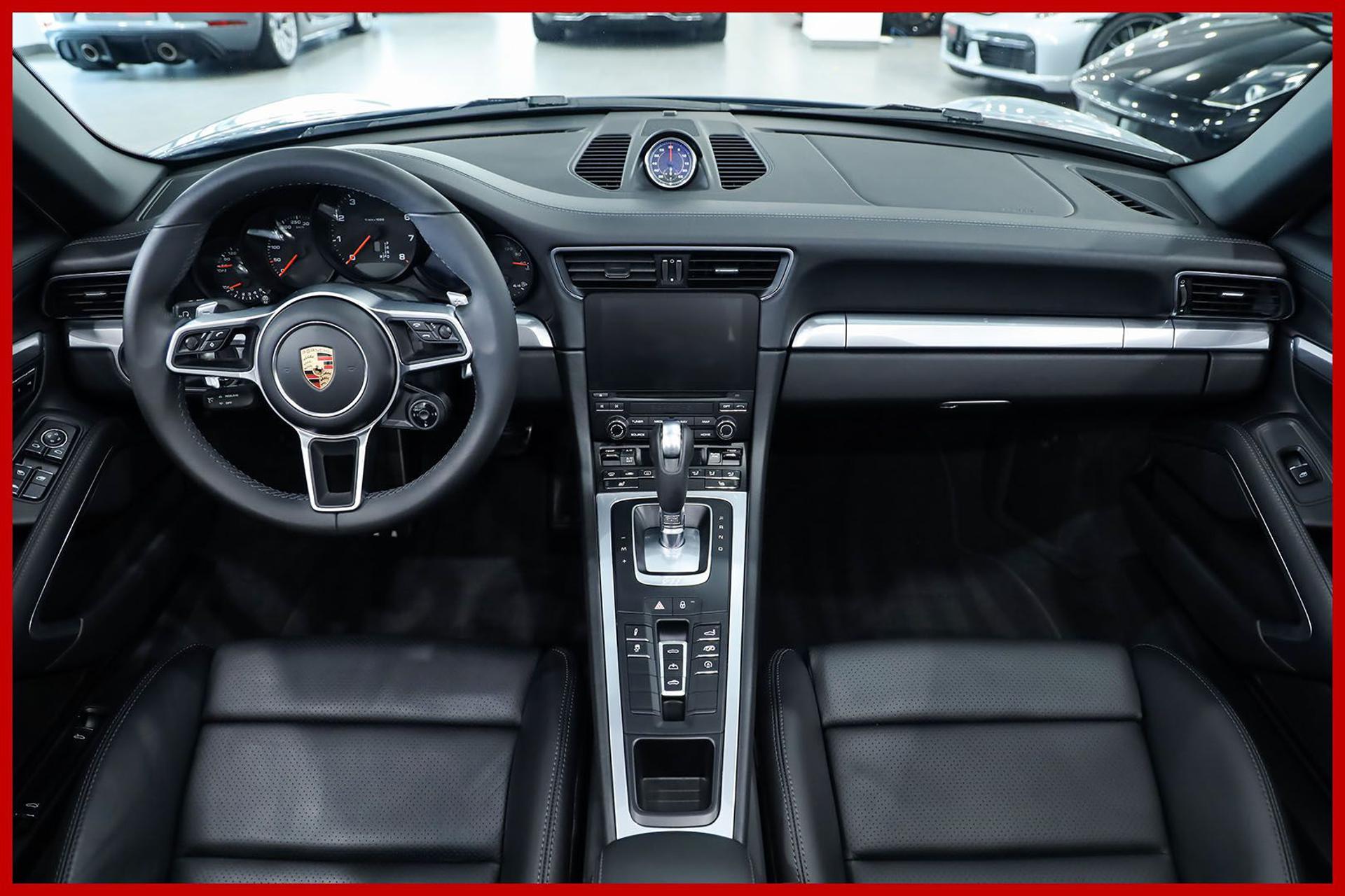 PORSCHE 991