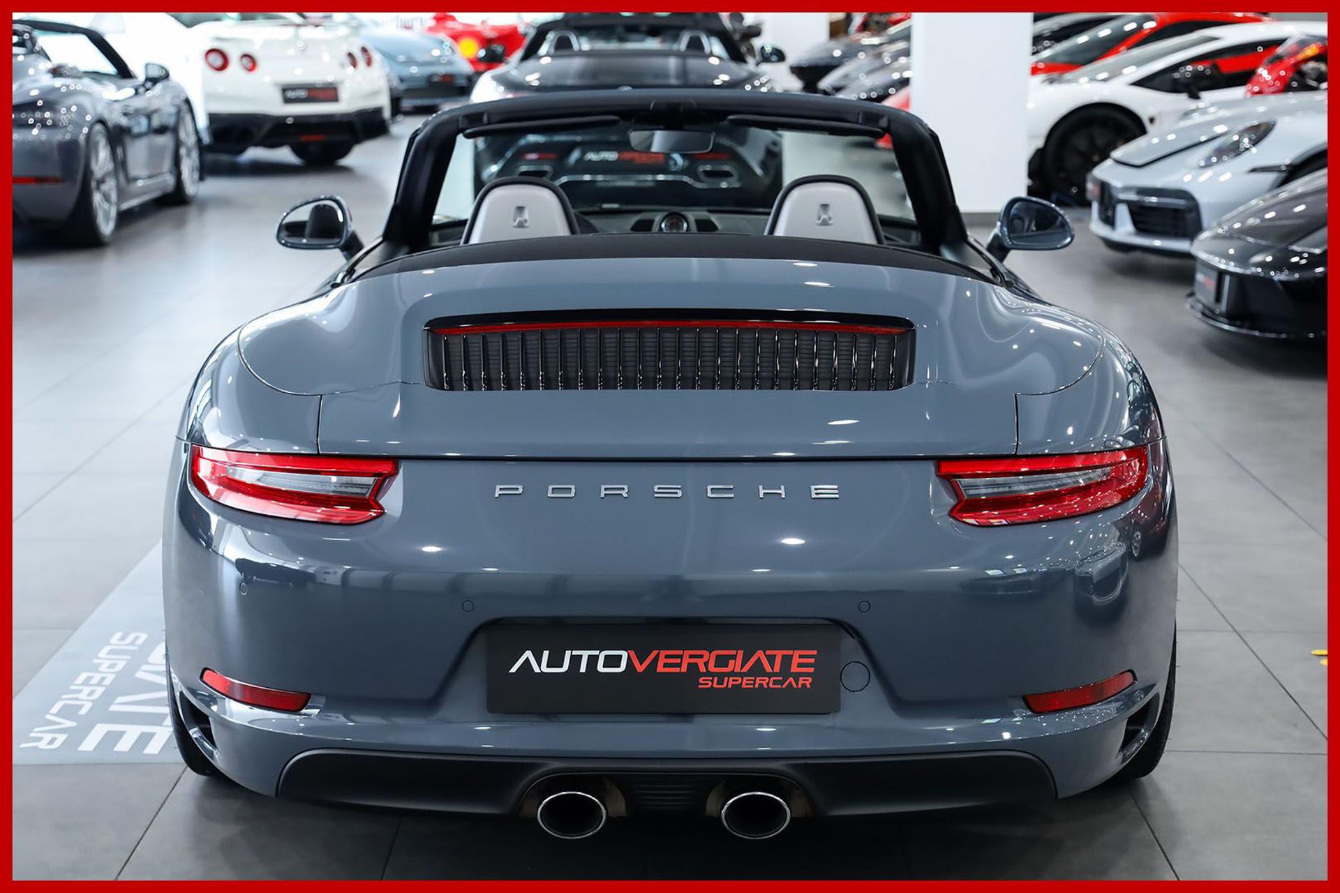 PORSCHE 991