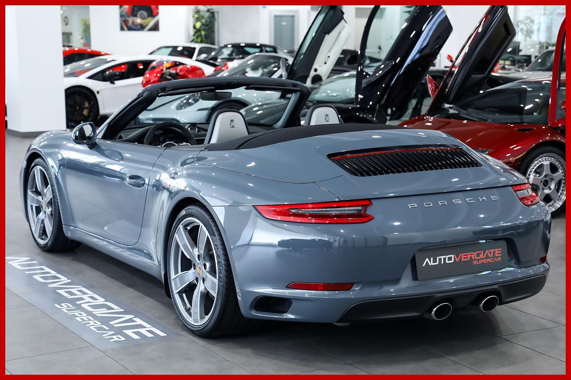 PORSCHE 991