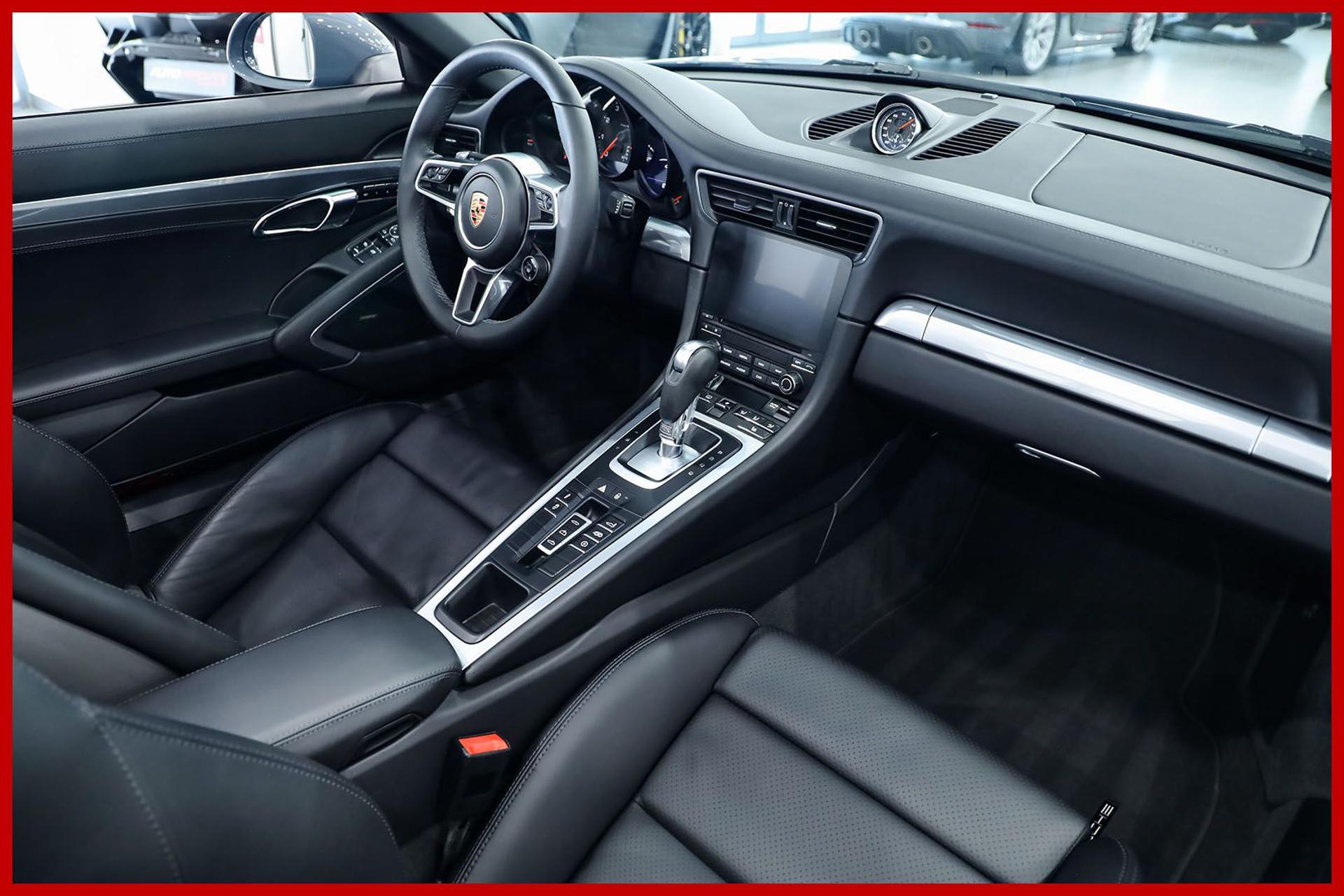 PORSCHE 991