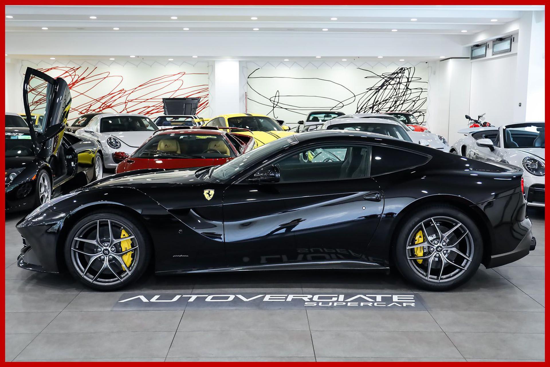 FERRARI F12