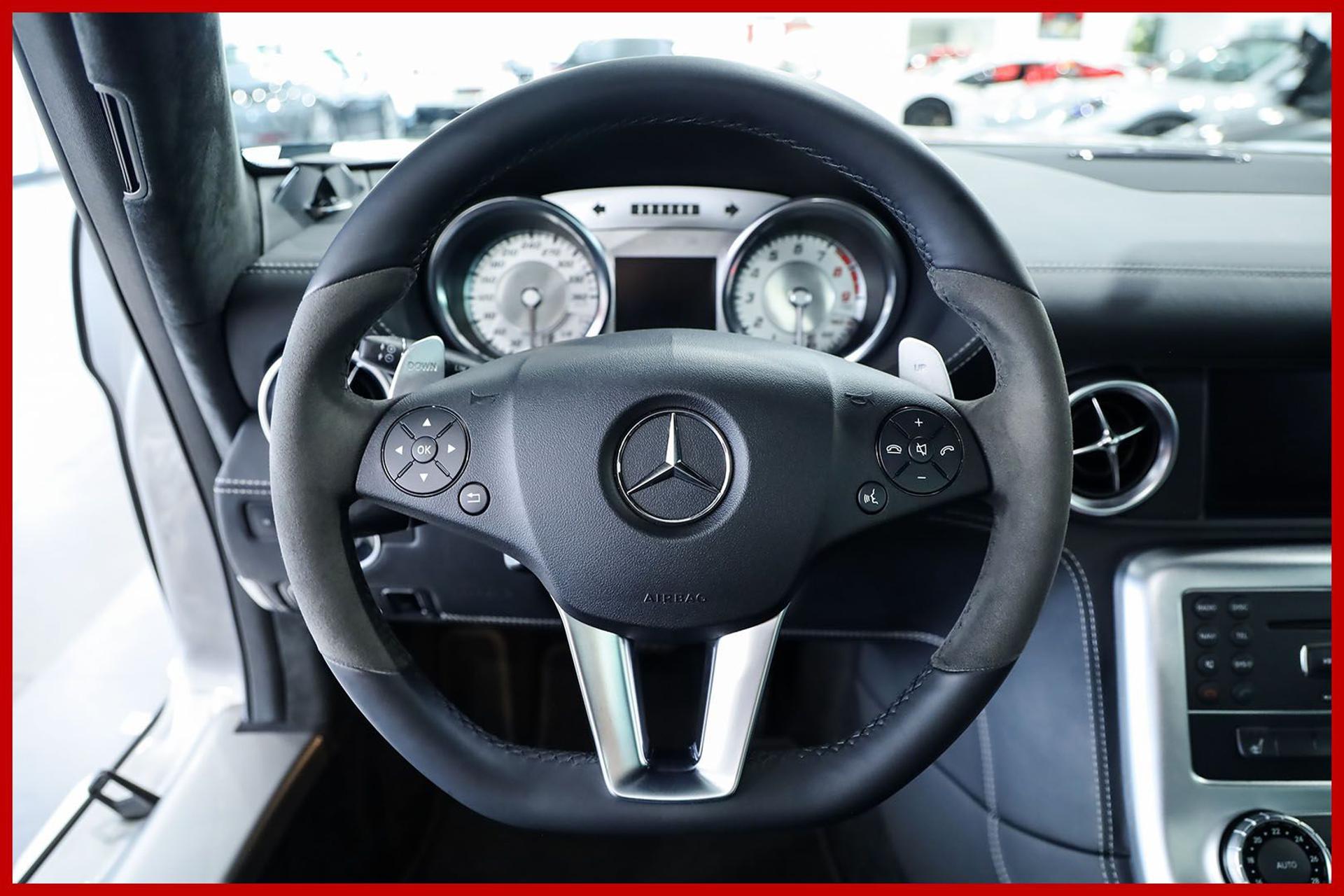 MERCEDES-BENZ SLS