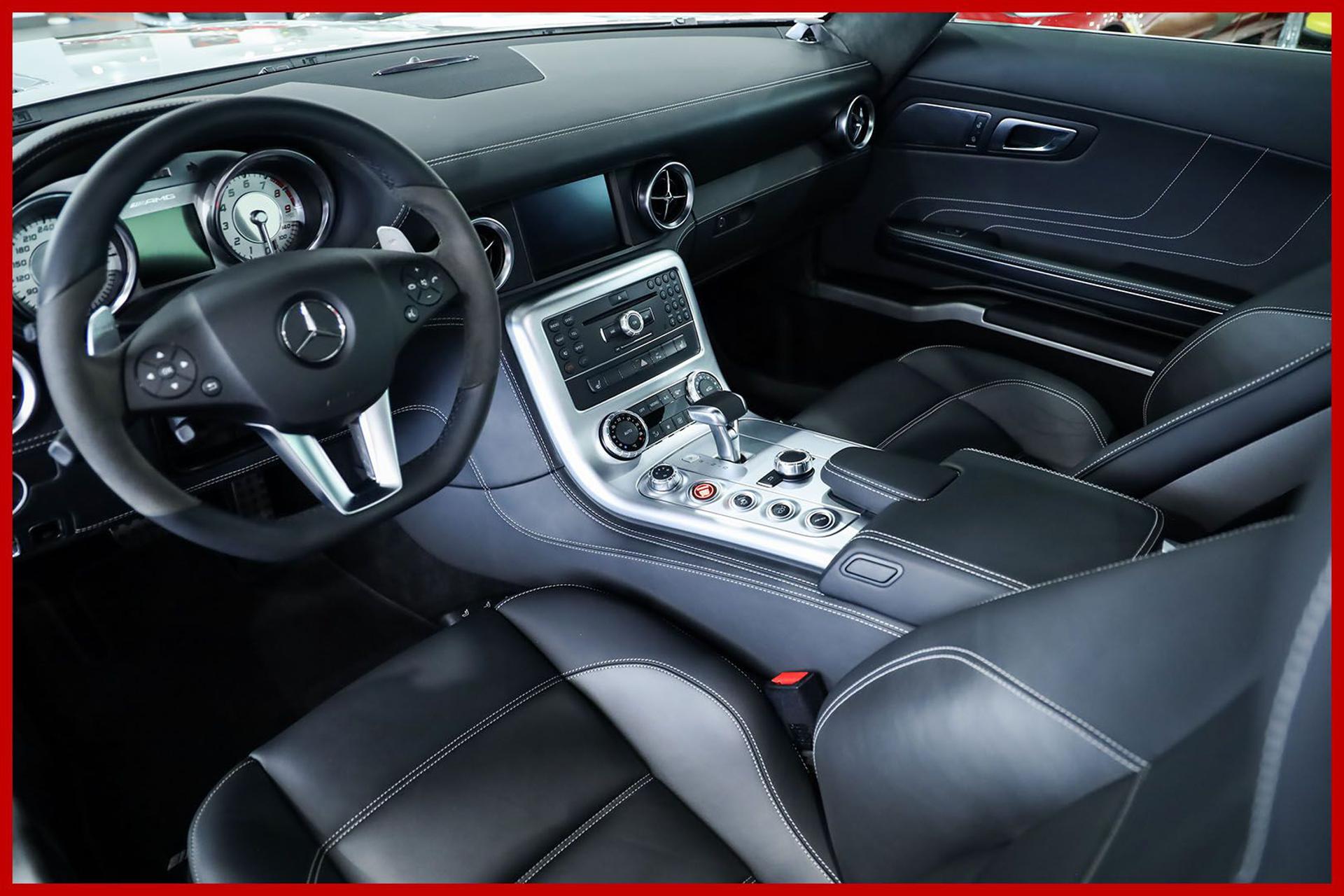 MERCEDES-BENZ SLS