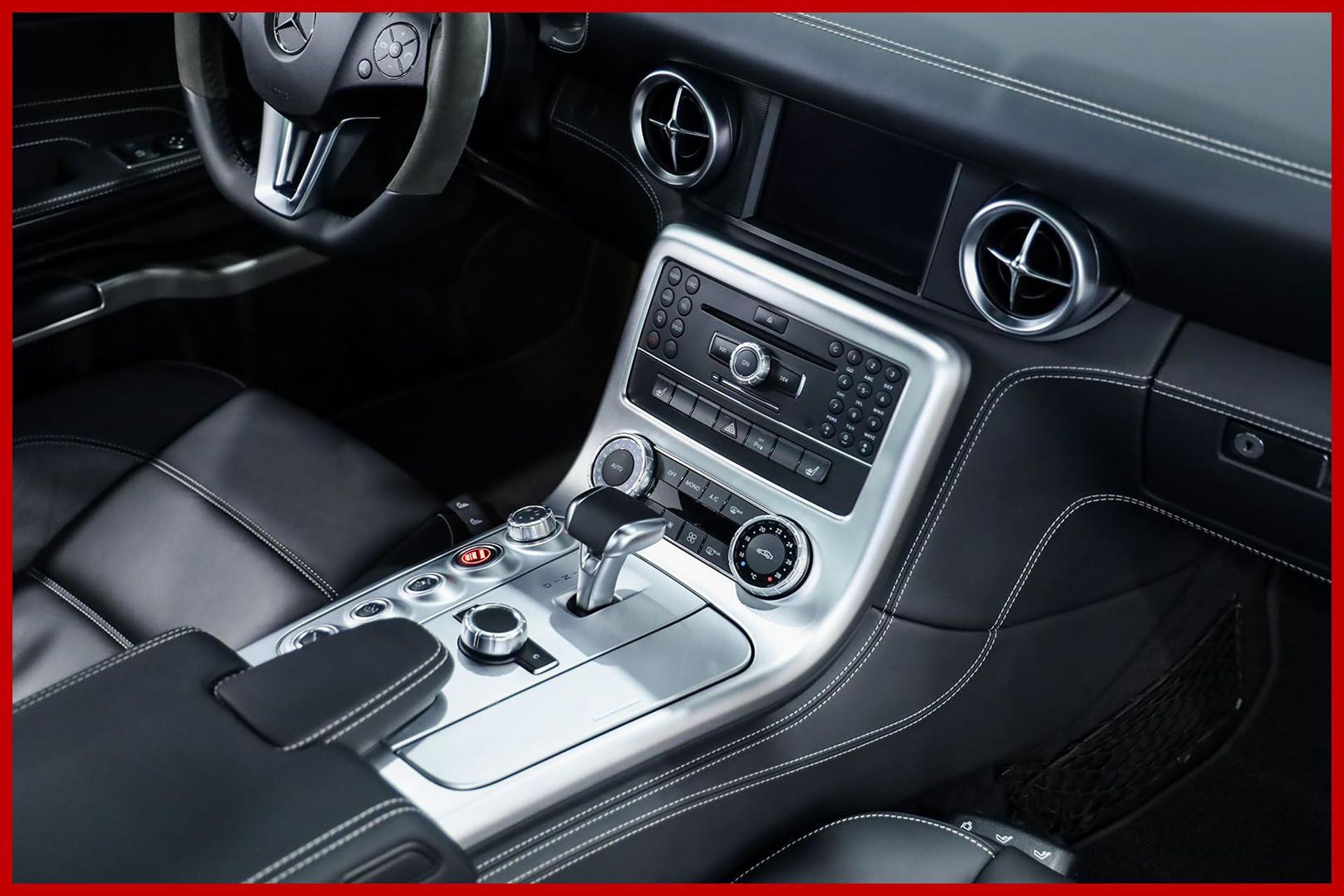 MERCEDES-BENZ SLS