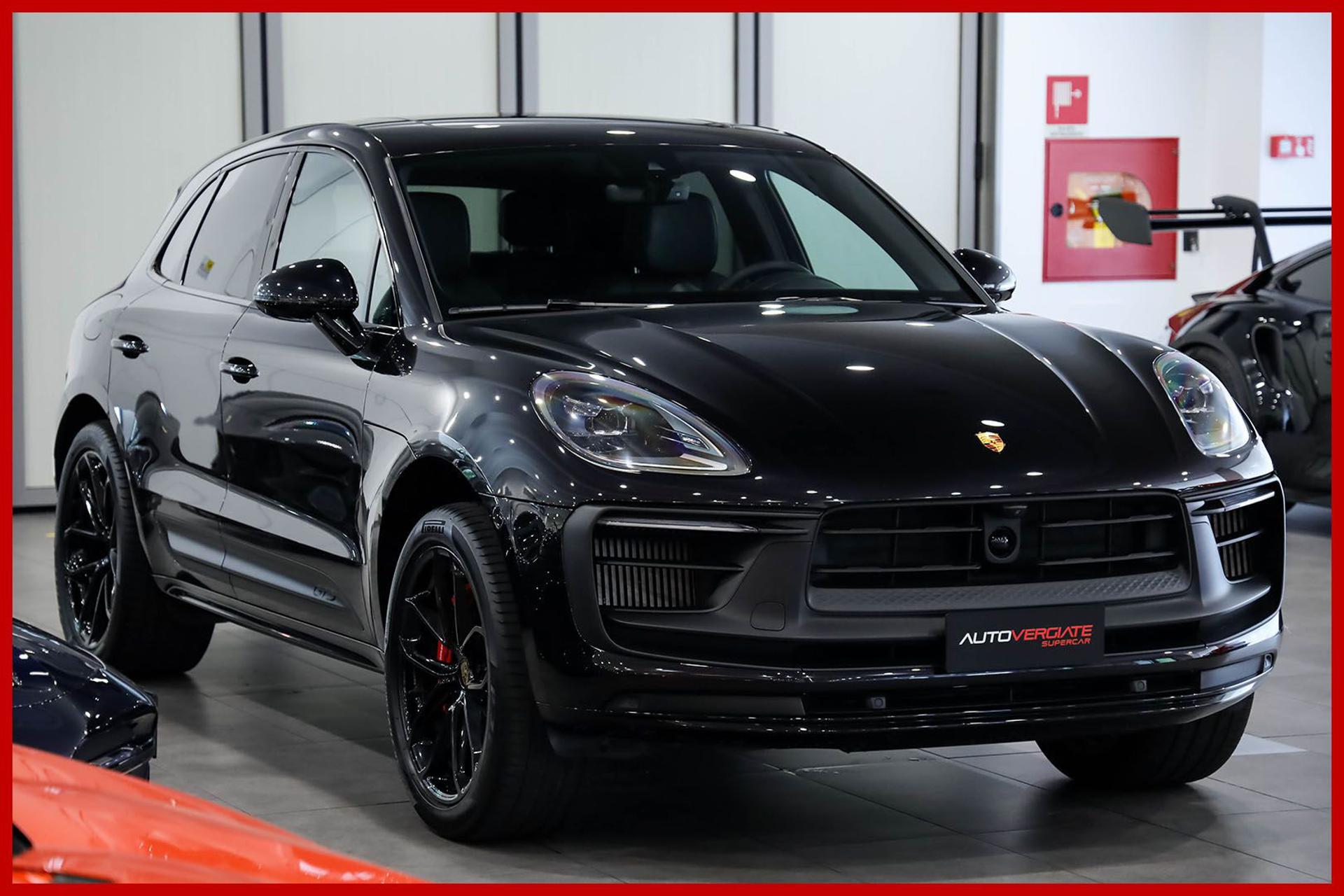PORSCHE Macan