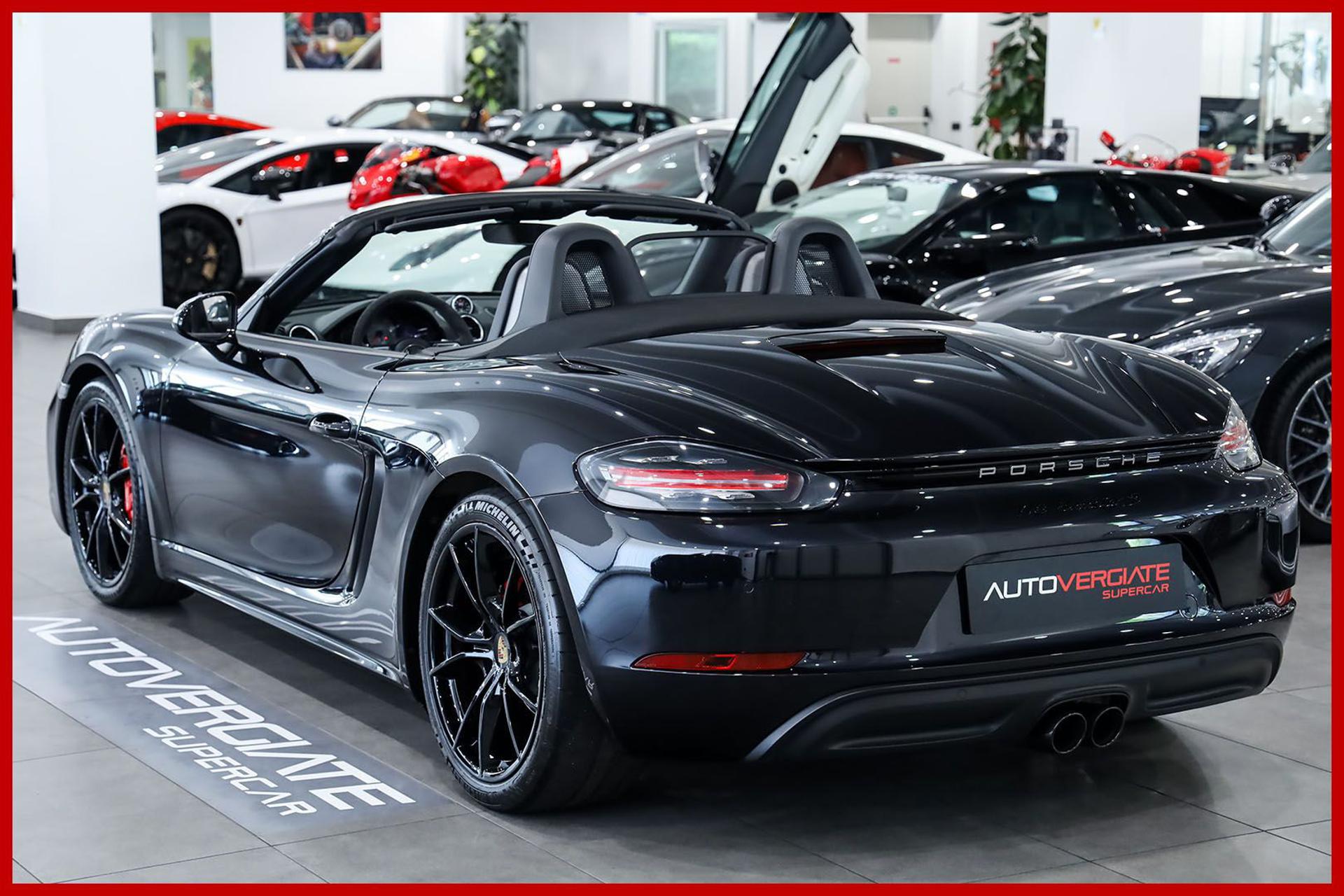 PORSCHE Boxster