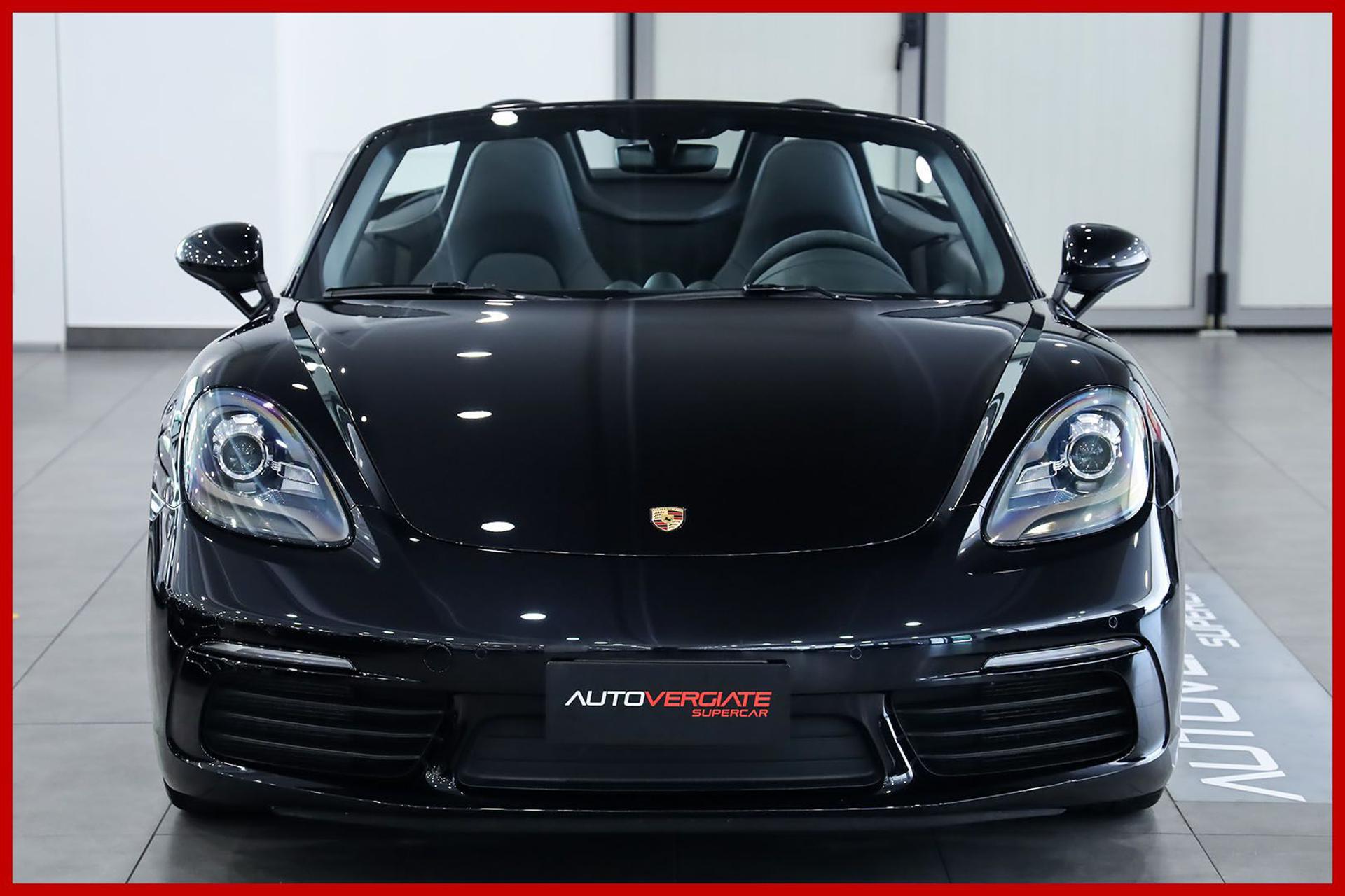 PORSCHE Boxster