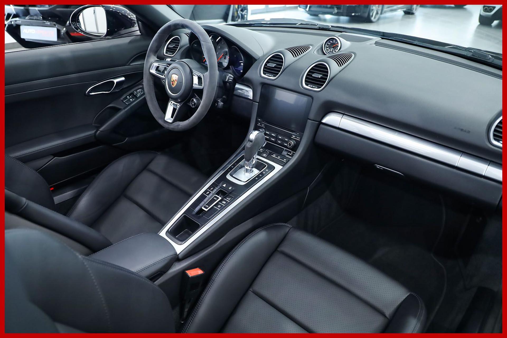 PORSCHE Boxster