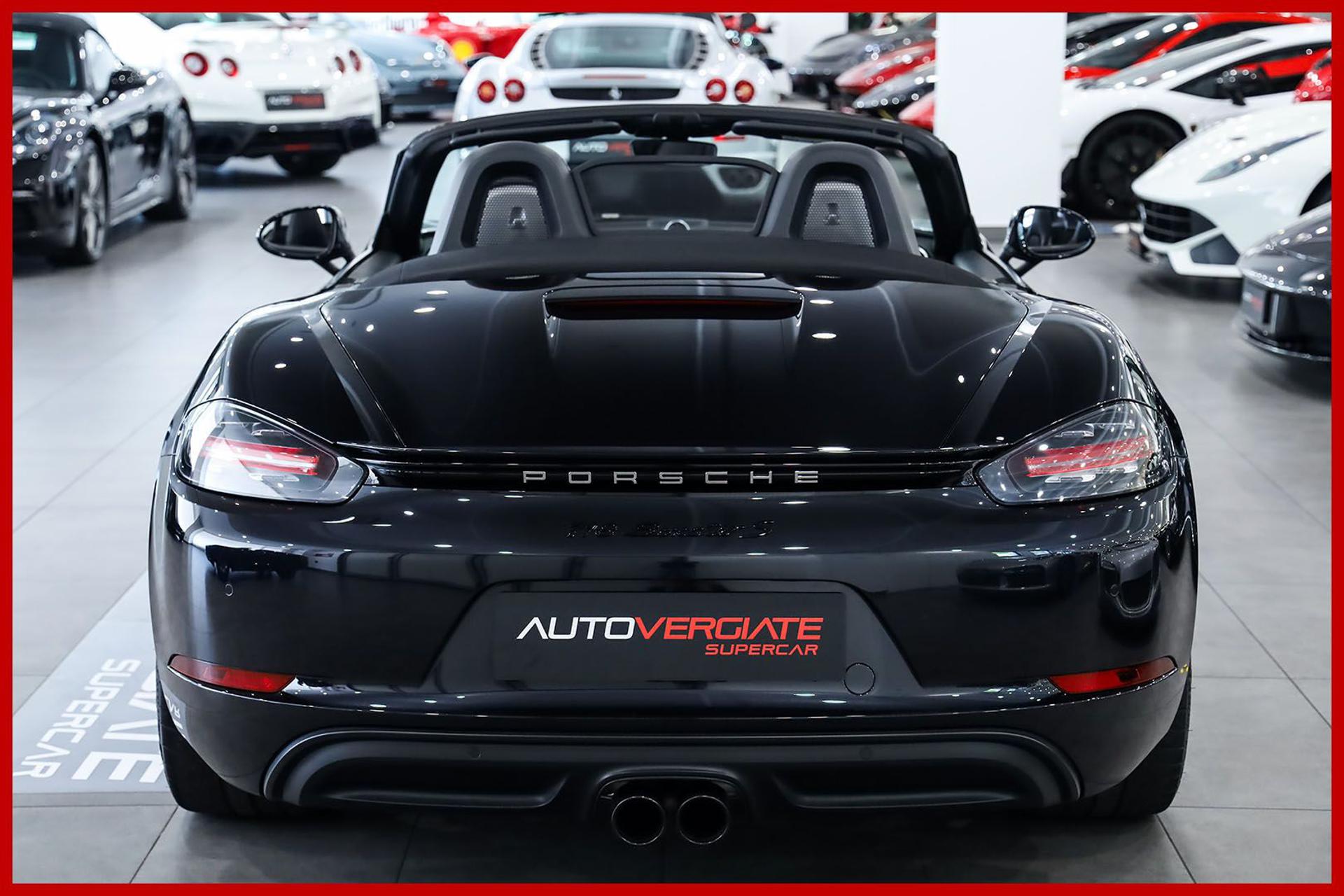 PORSCHE Boxster
